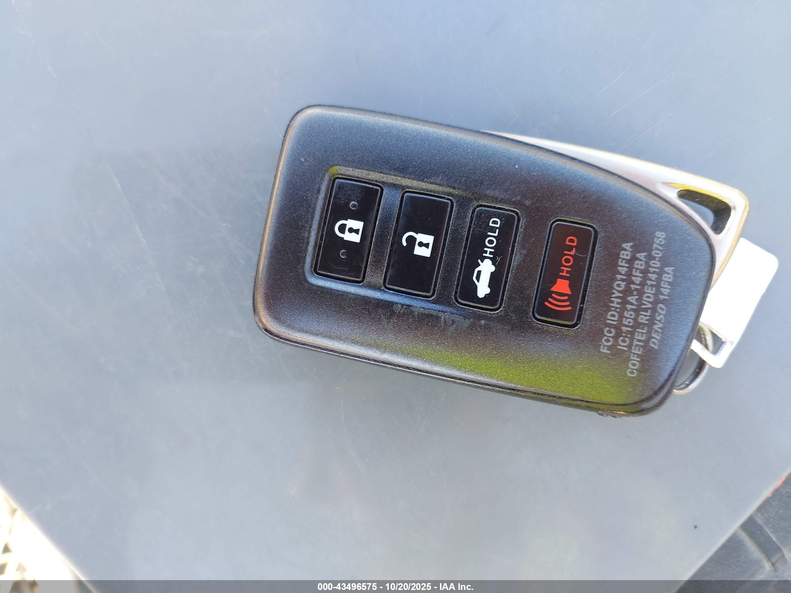 LEXUS ES image 11