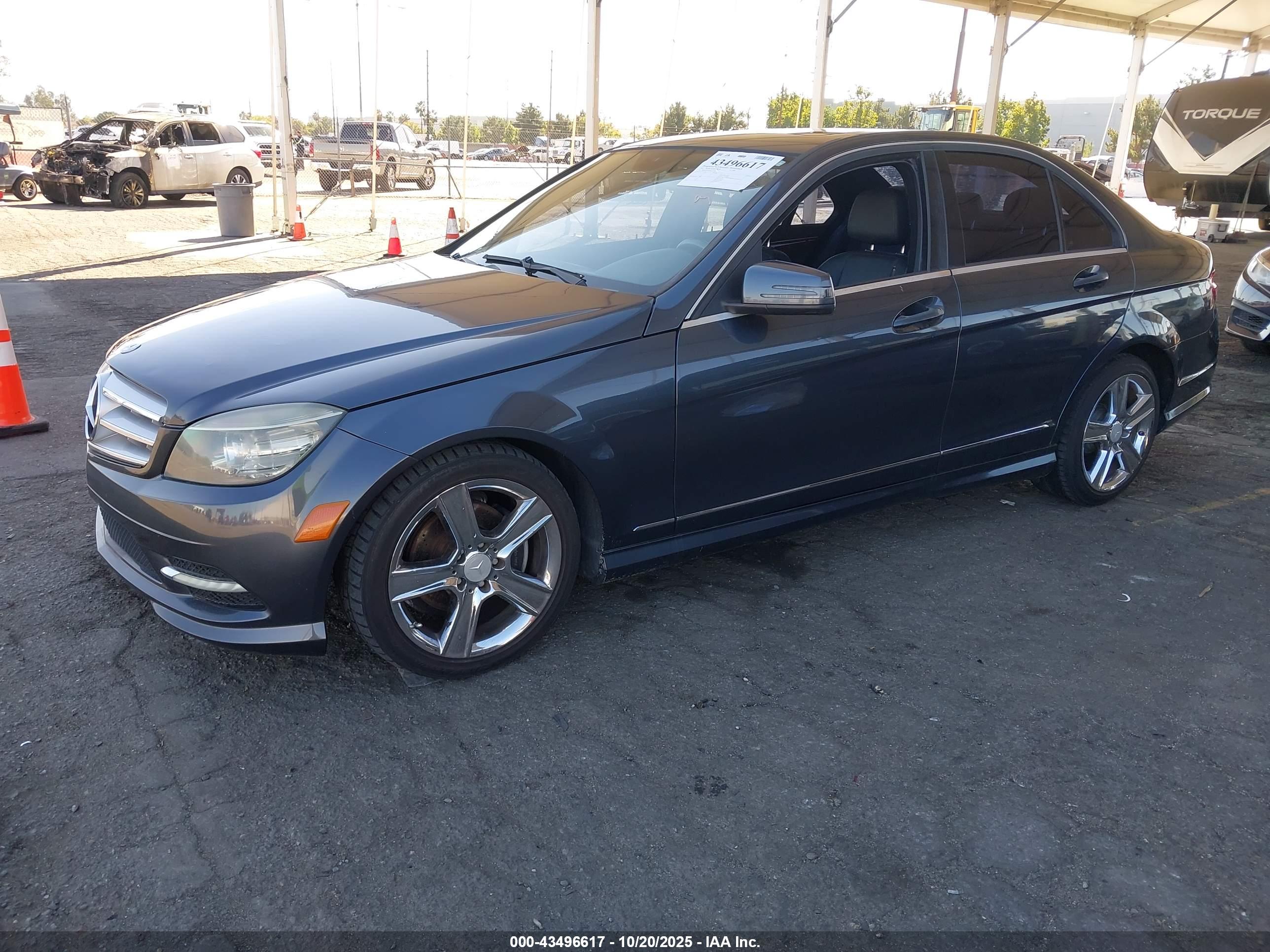 MERCEDES-BENZ C image 2
