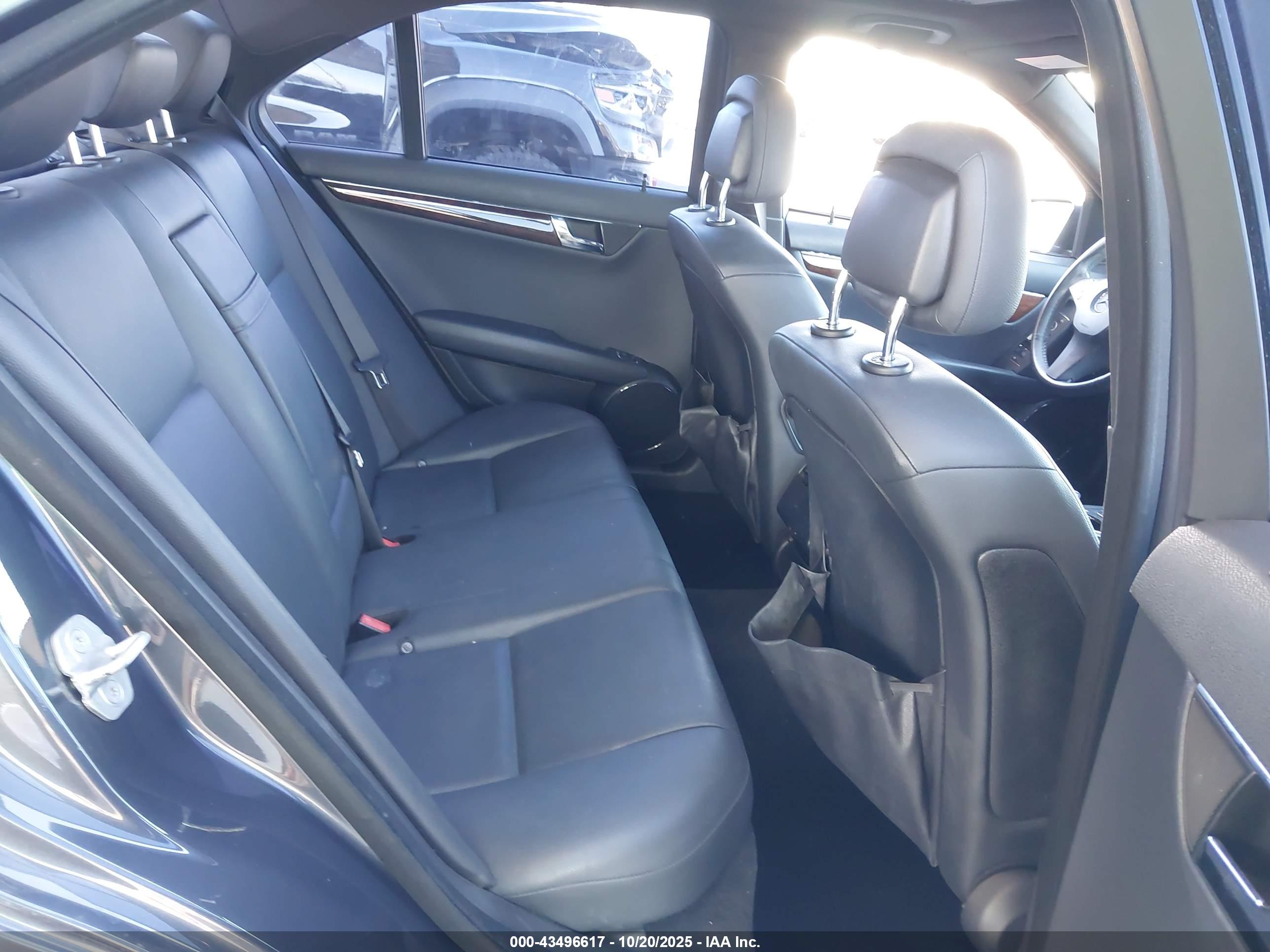 MERCEDES-BENZ C image 8