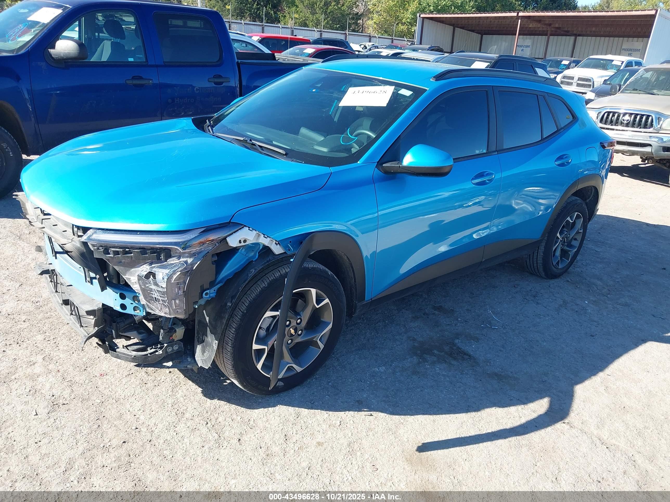 CHEVROLET TRAX image 2