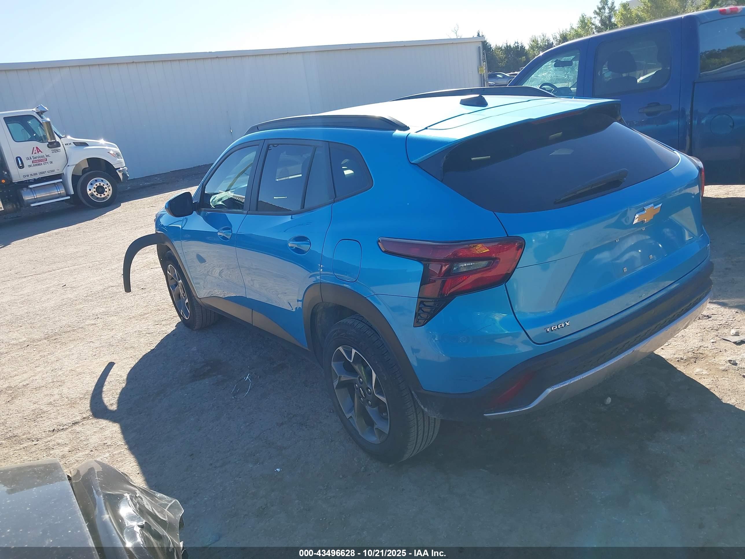CHEVROLET TRAX image 3