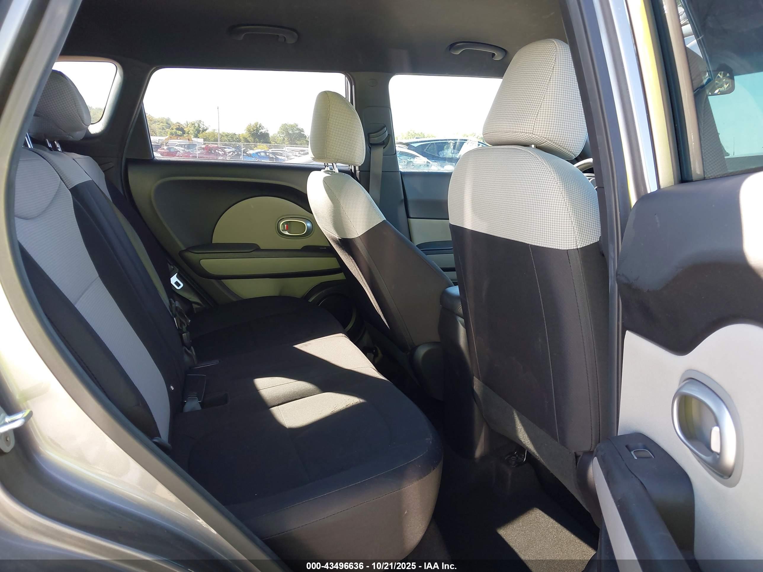 KIA SOUL image 8