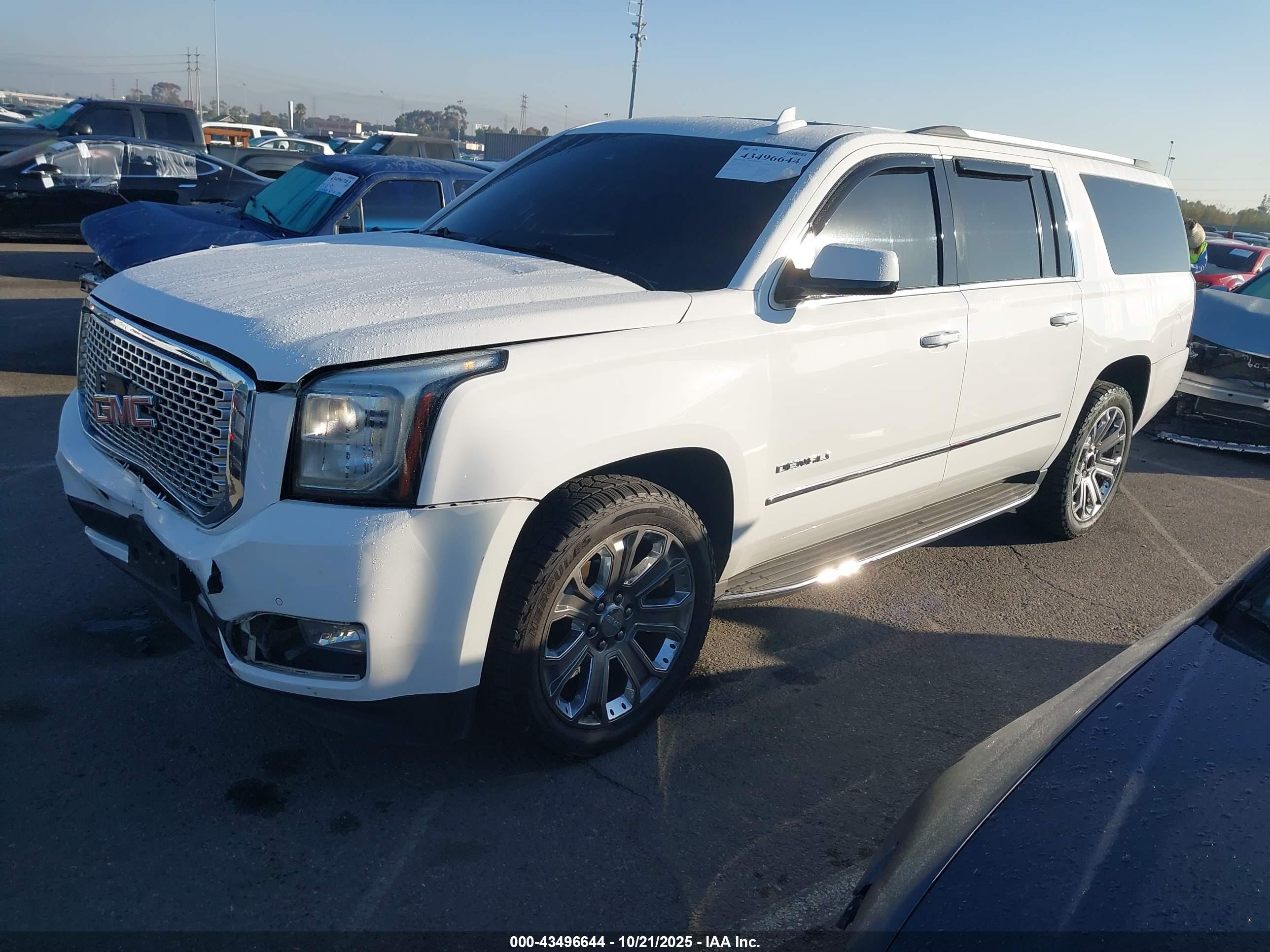 GMC YUKON image 2
