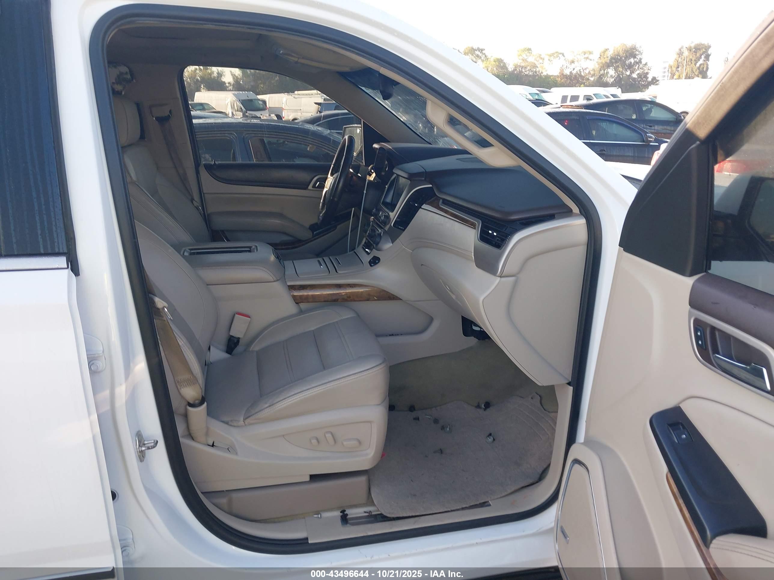 GMC YUKON image 5