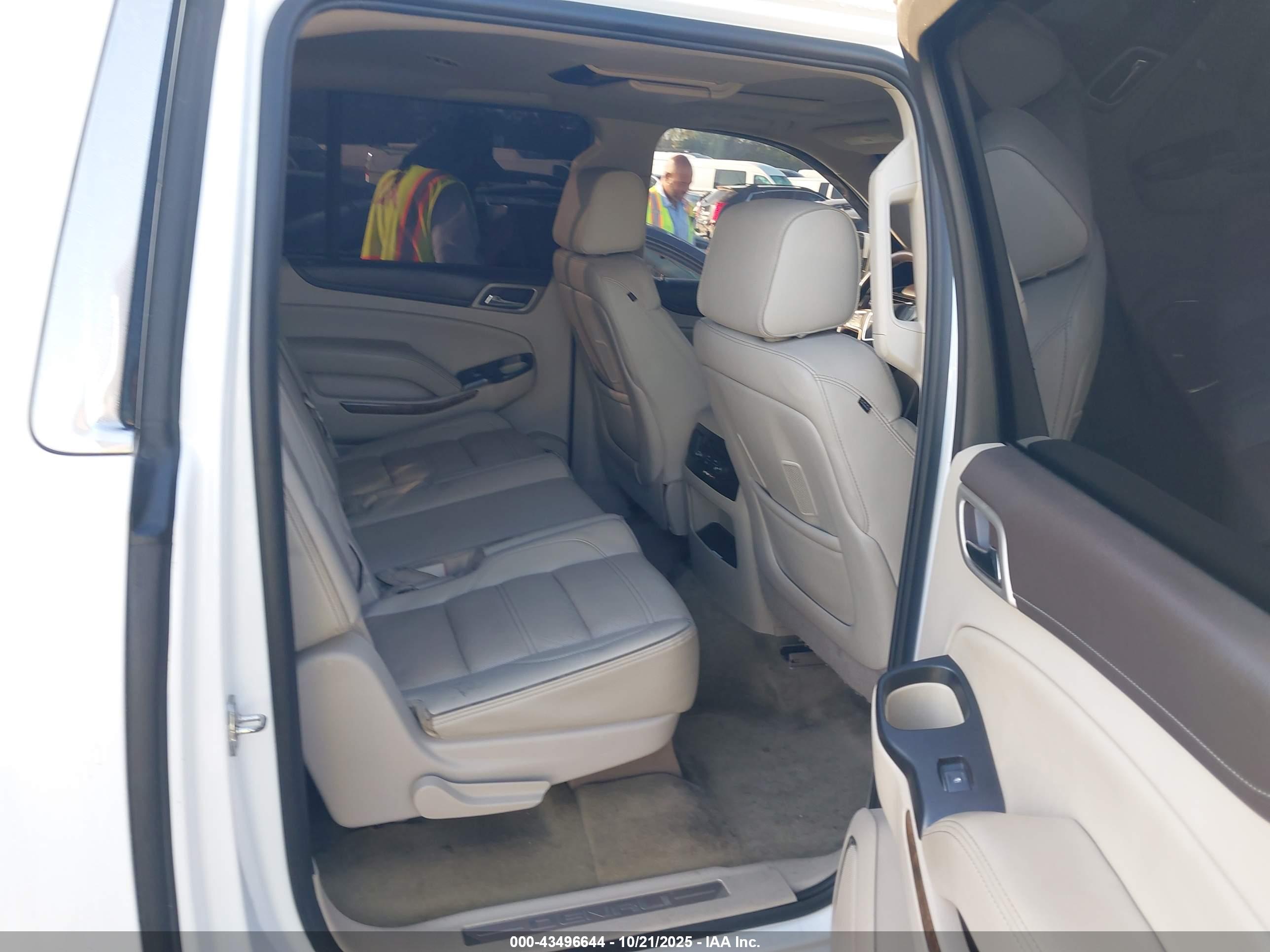 GMC YUKON image 8