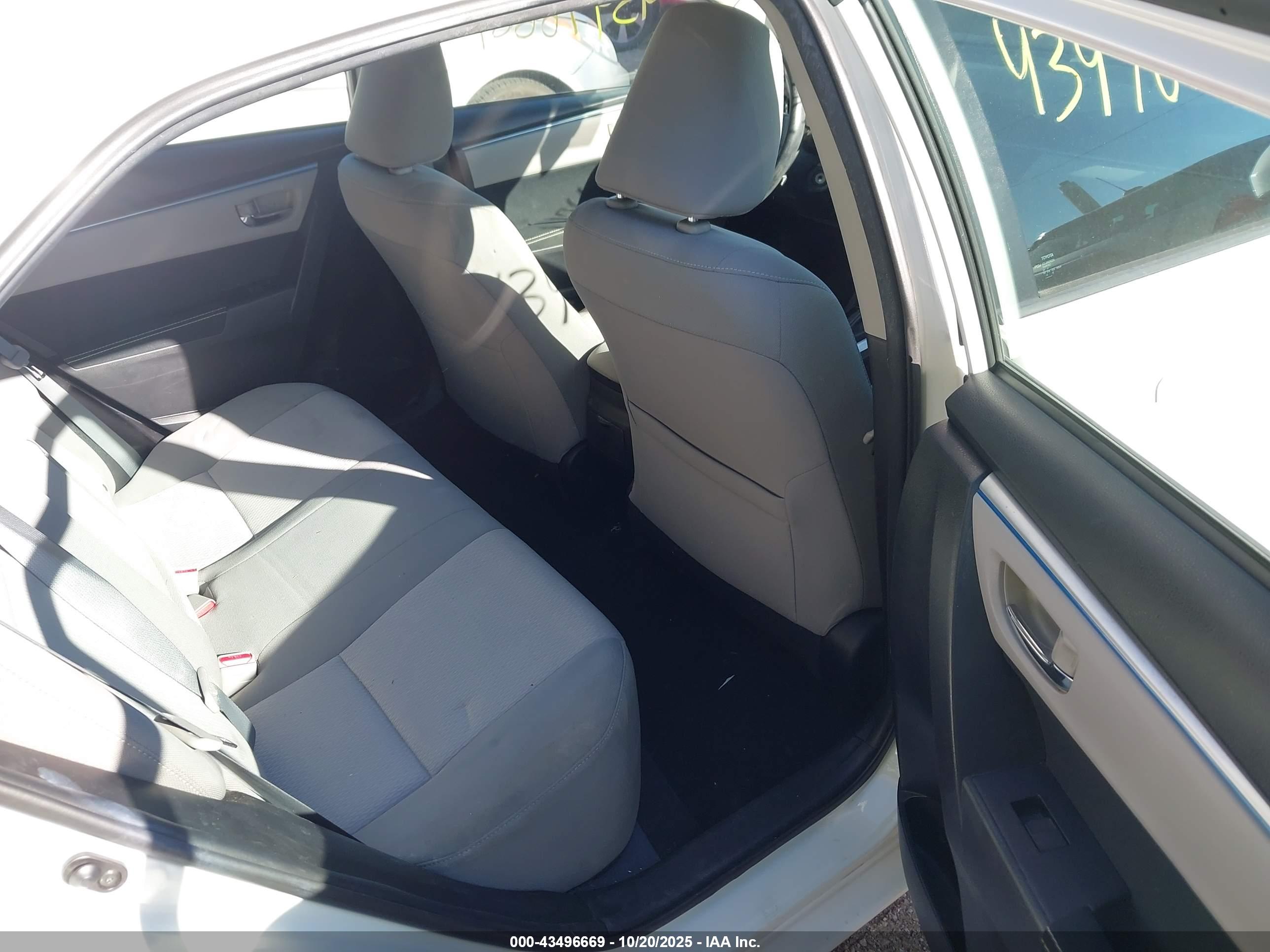TOYOTA COROLLA image 8