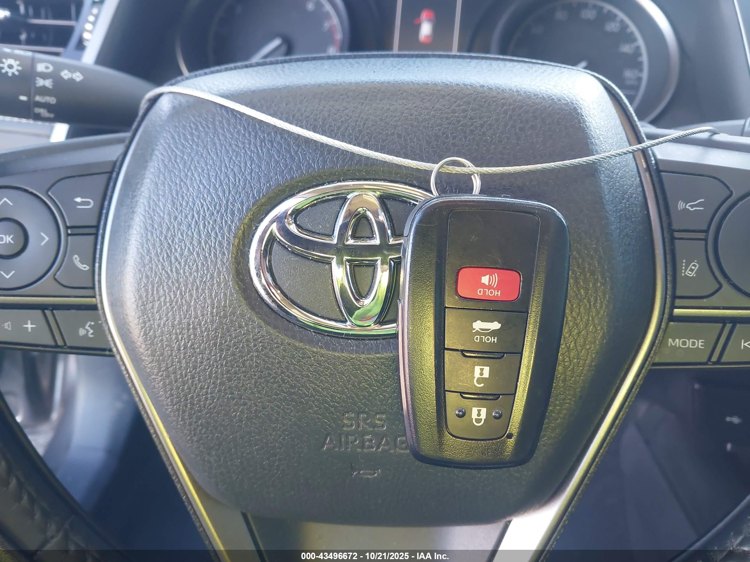 TOYOTA CAMRY image 11