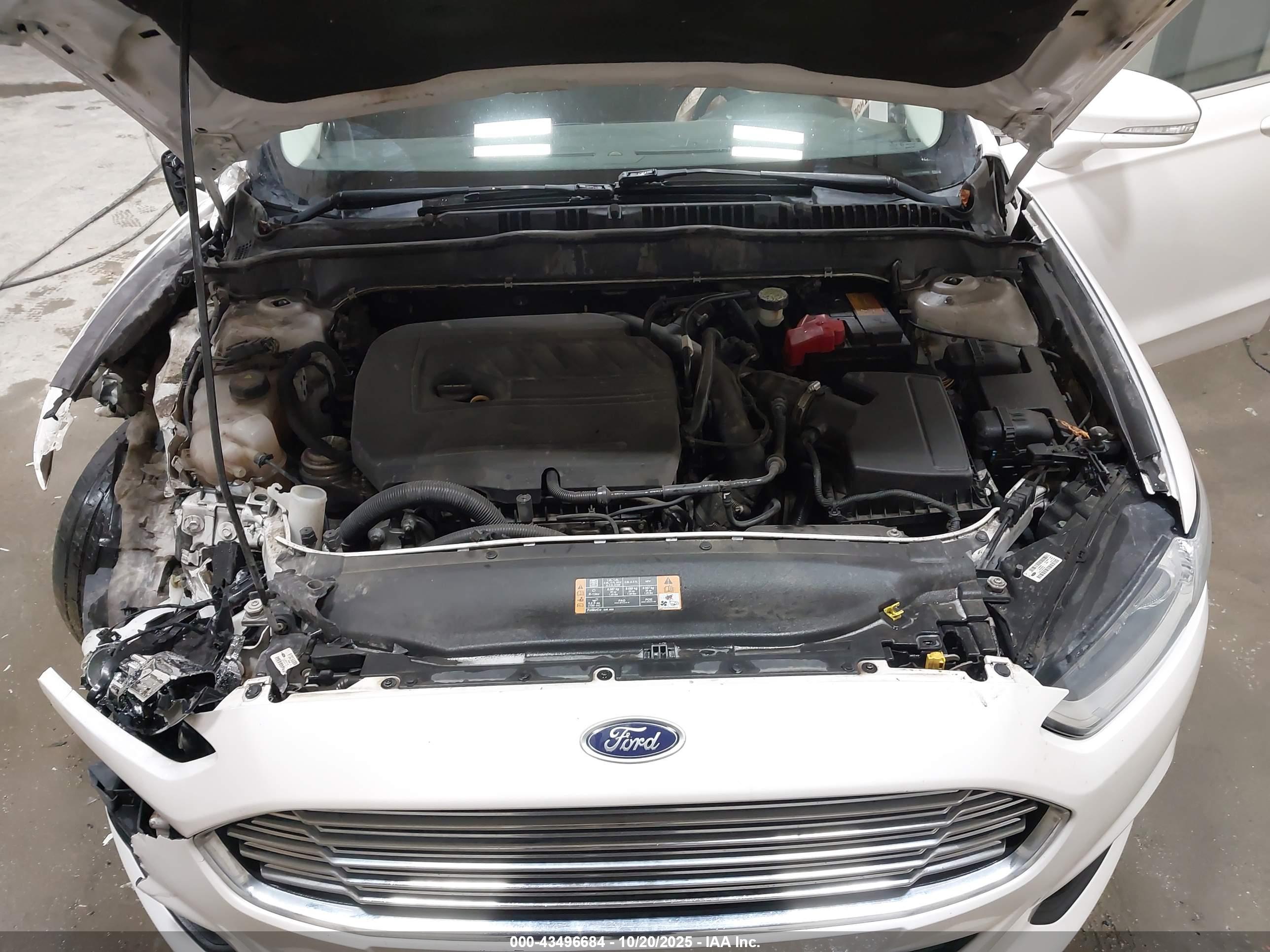FORD FUSION image 10
