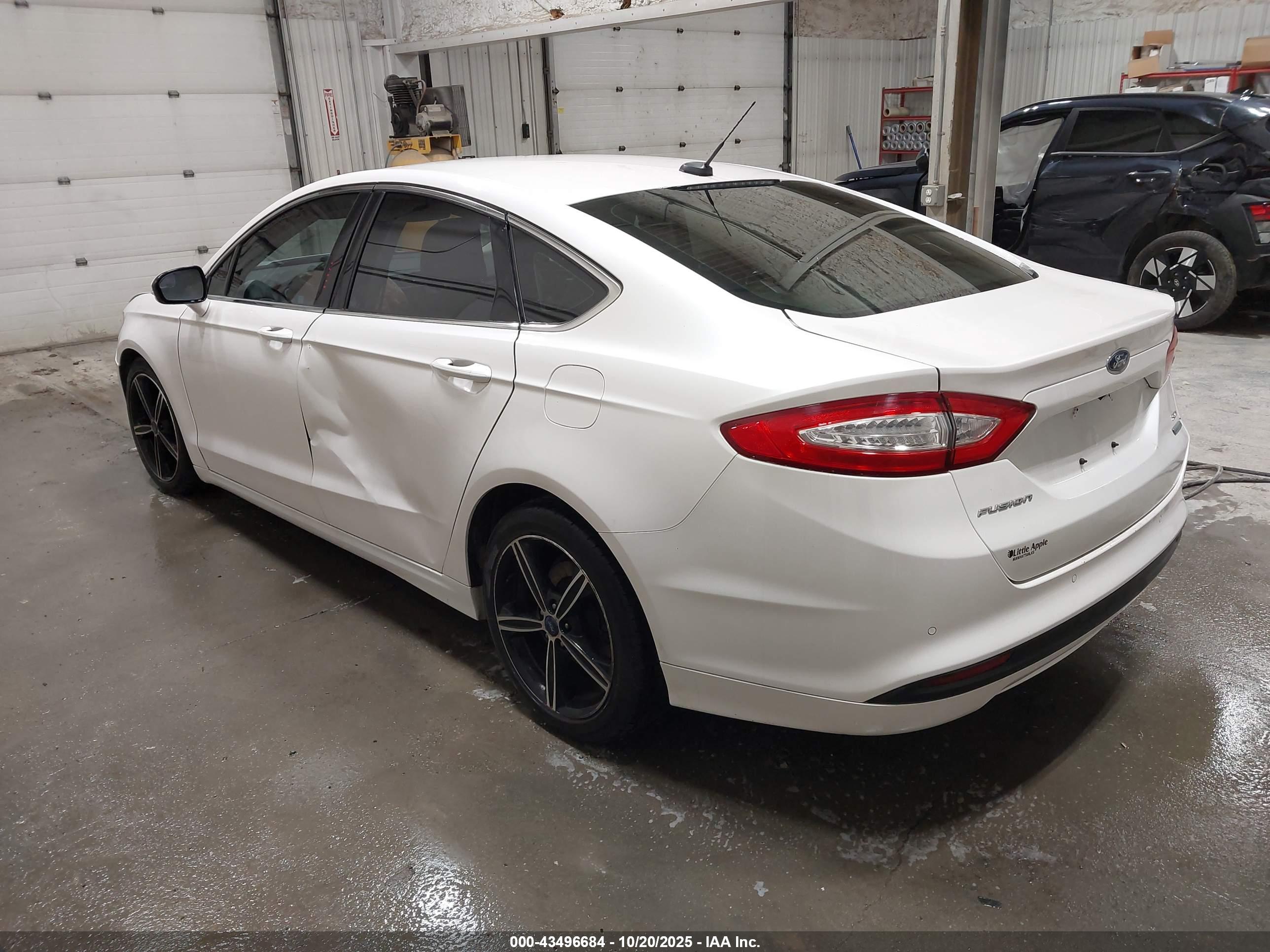 FORD FUSION image 3
