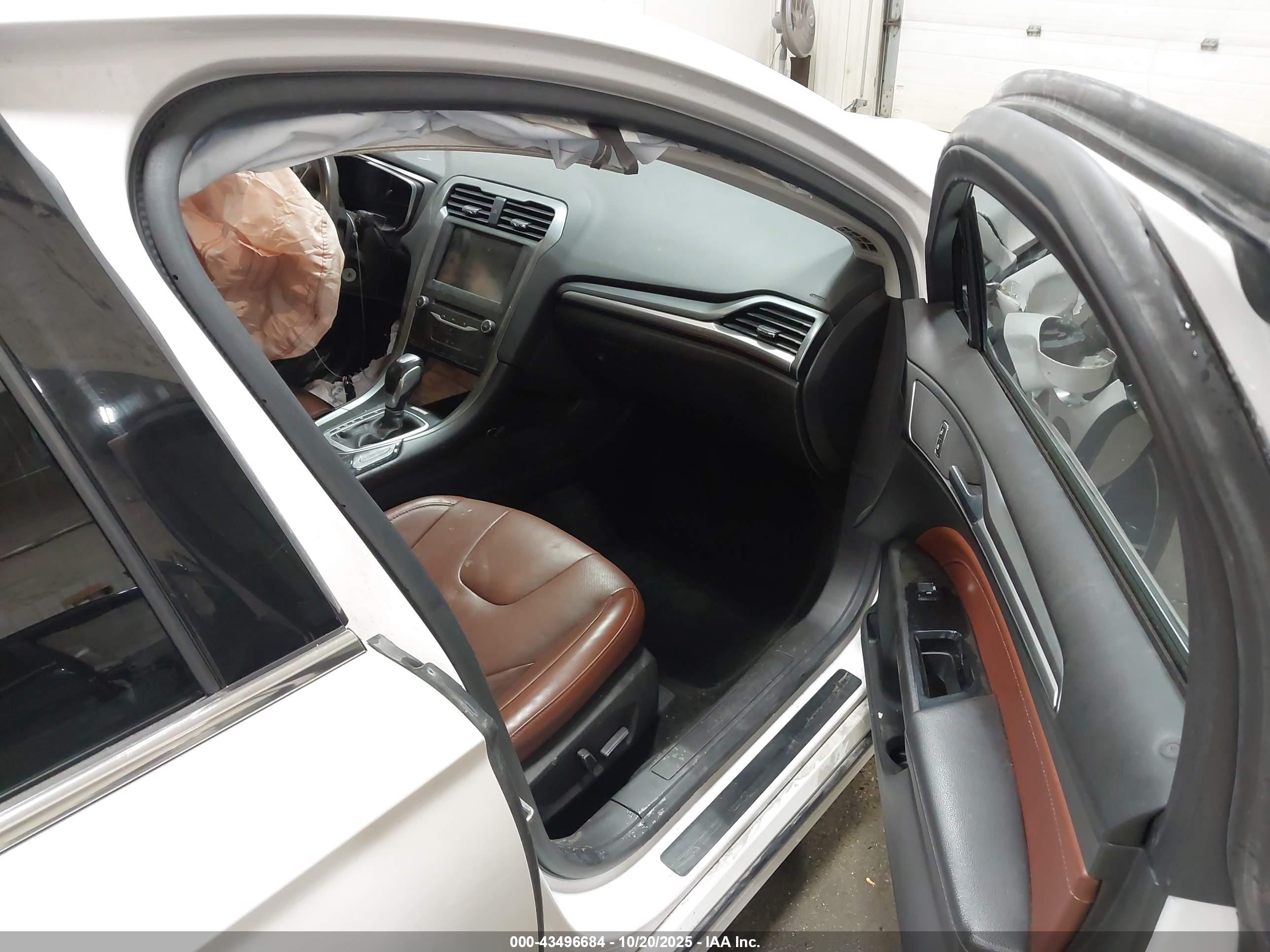 FORD FUSION image 5