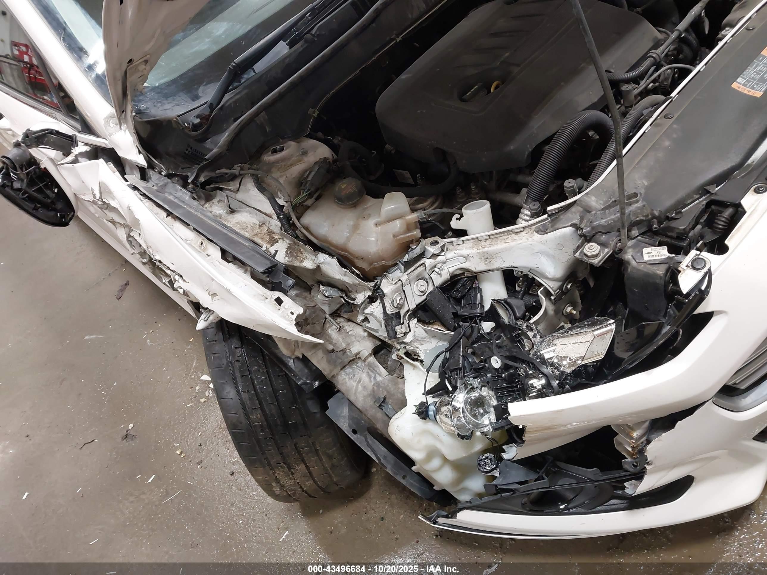 FORD FUSION image 6