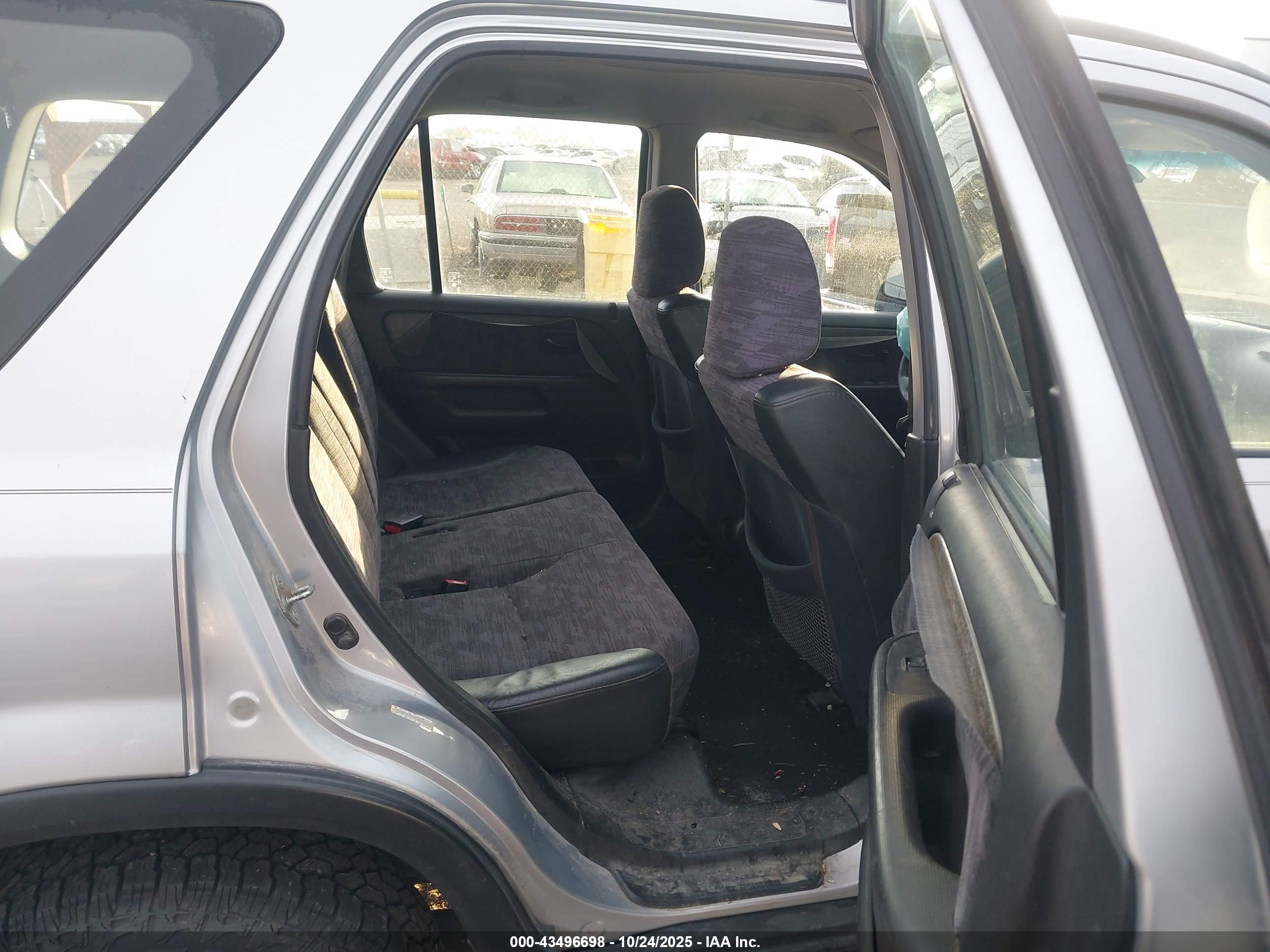 HONDA CR-V image 8