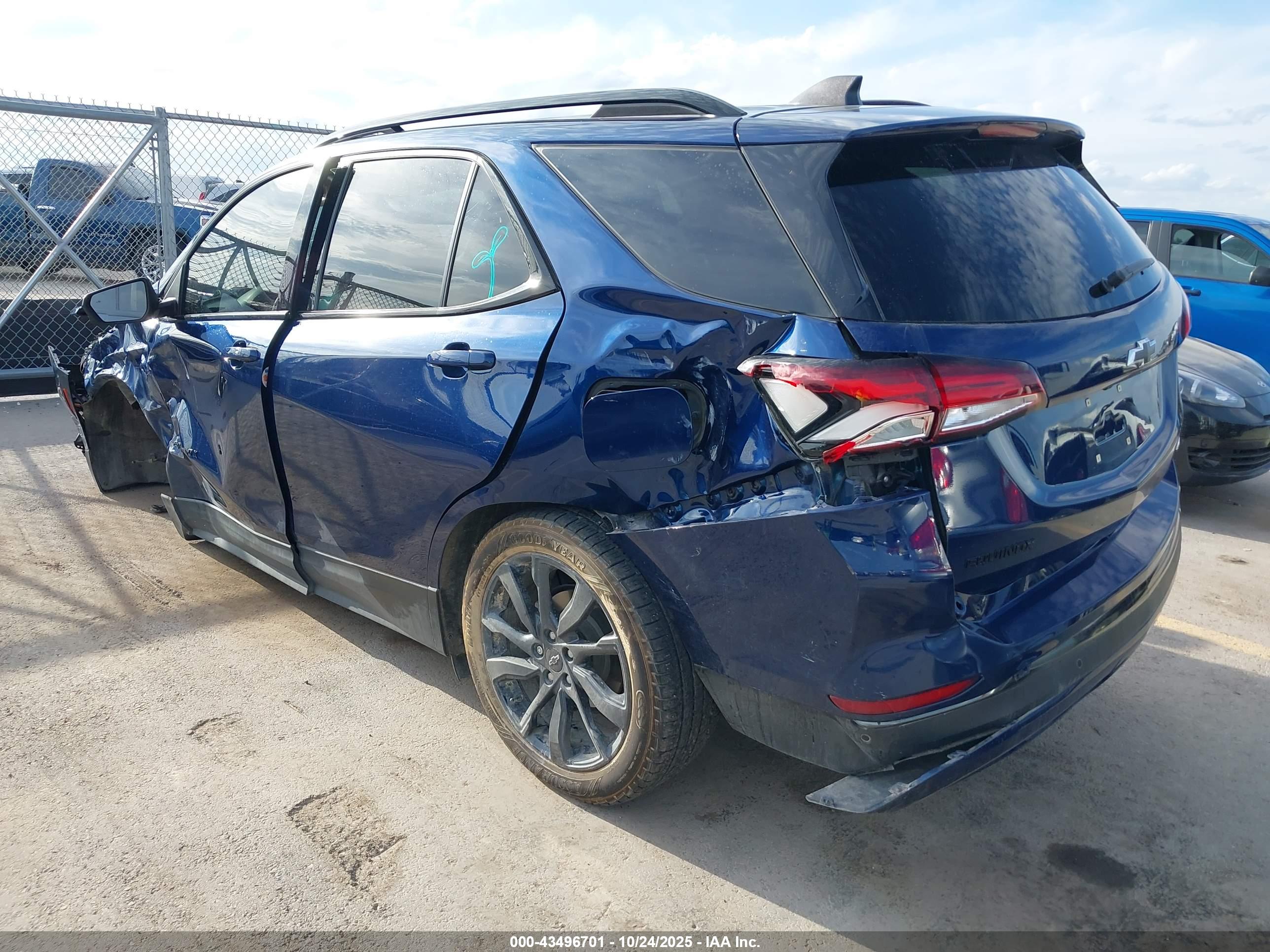 CHEVROLET EQUINOX image 3