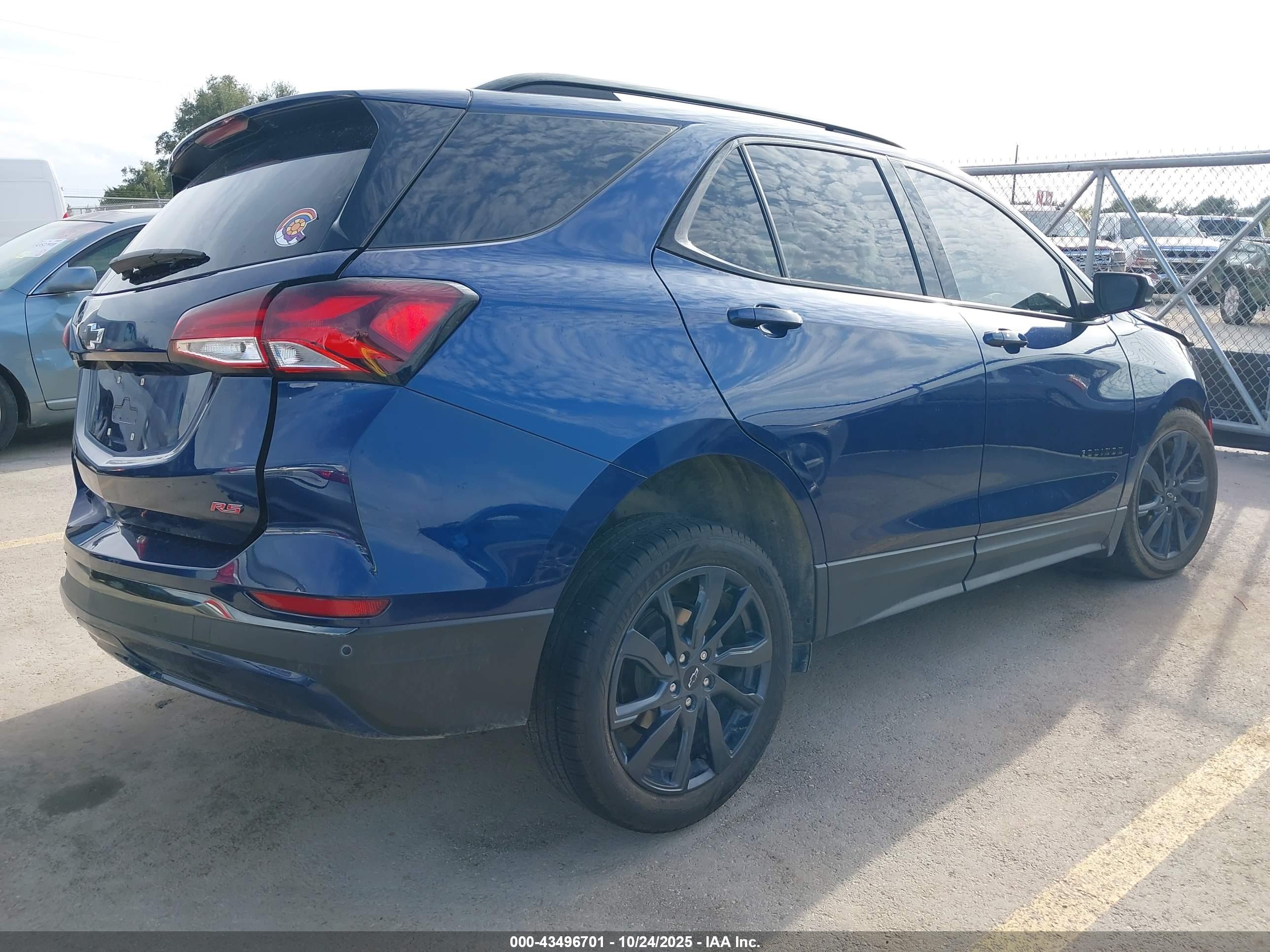 CHEVROLET EQUINOX image 4