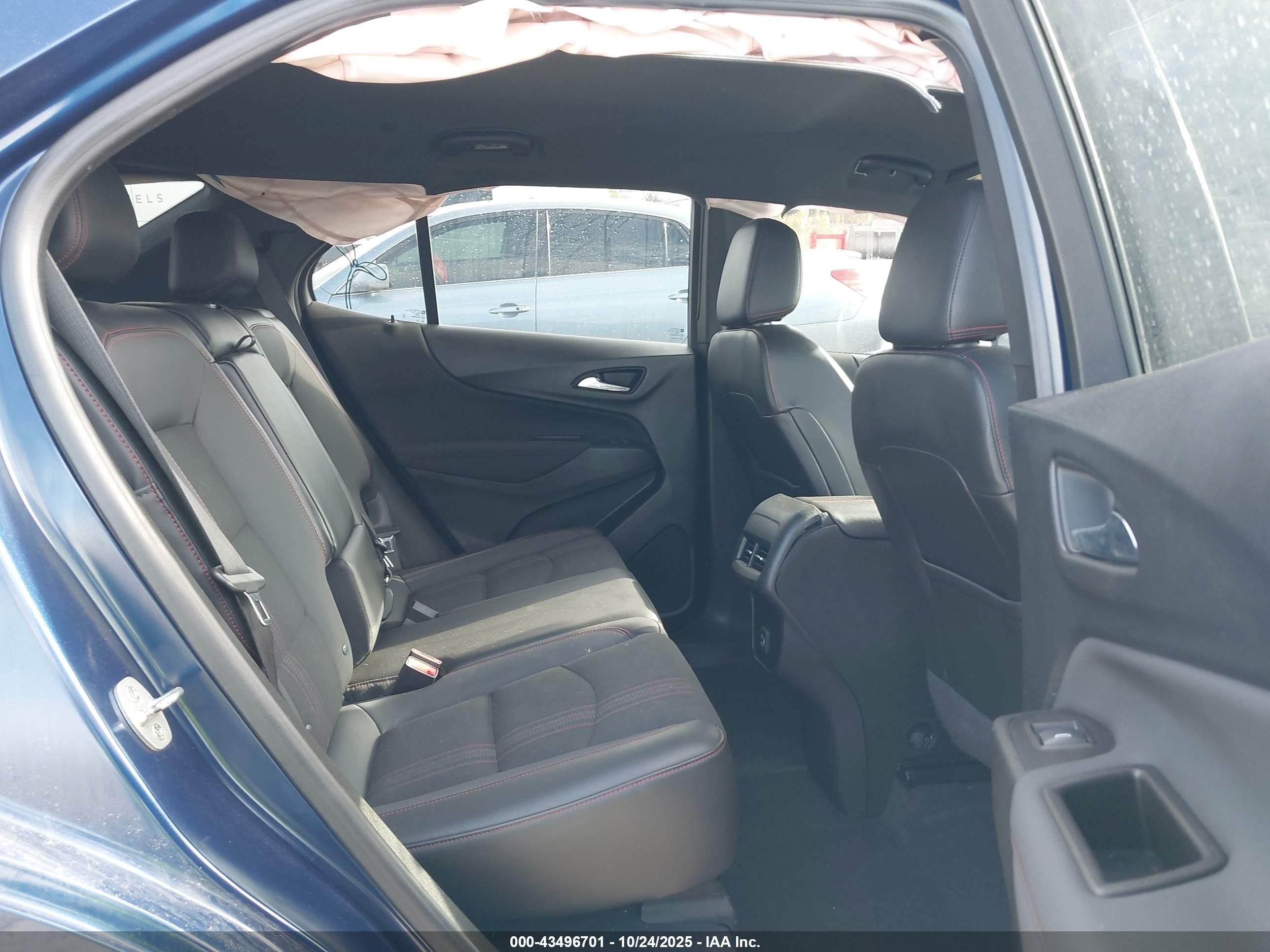 CHEVROLET EQUINOX image 8