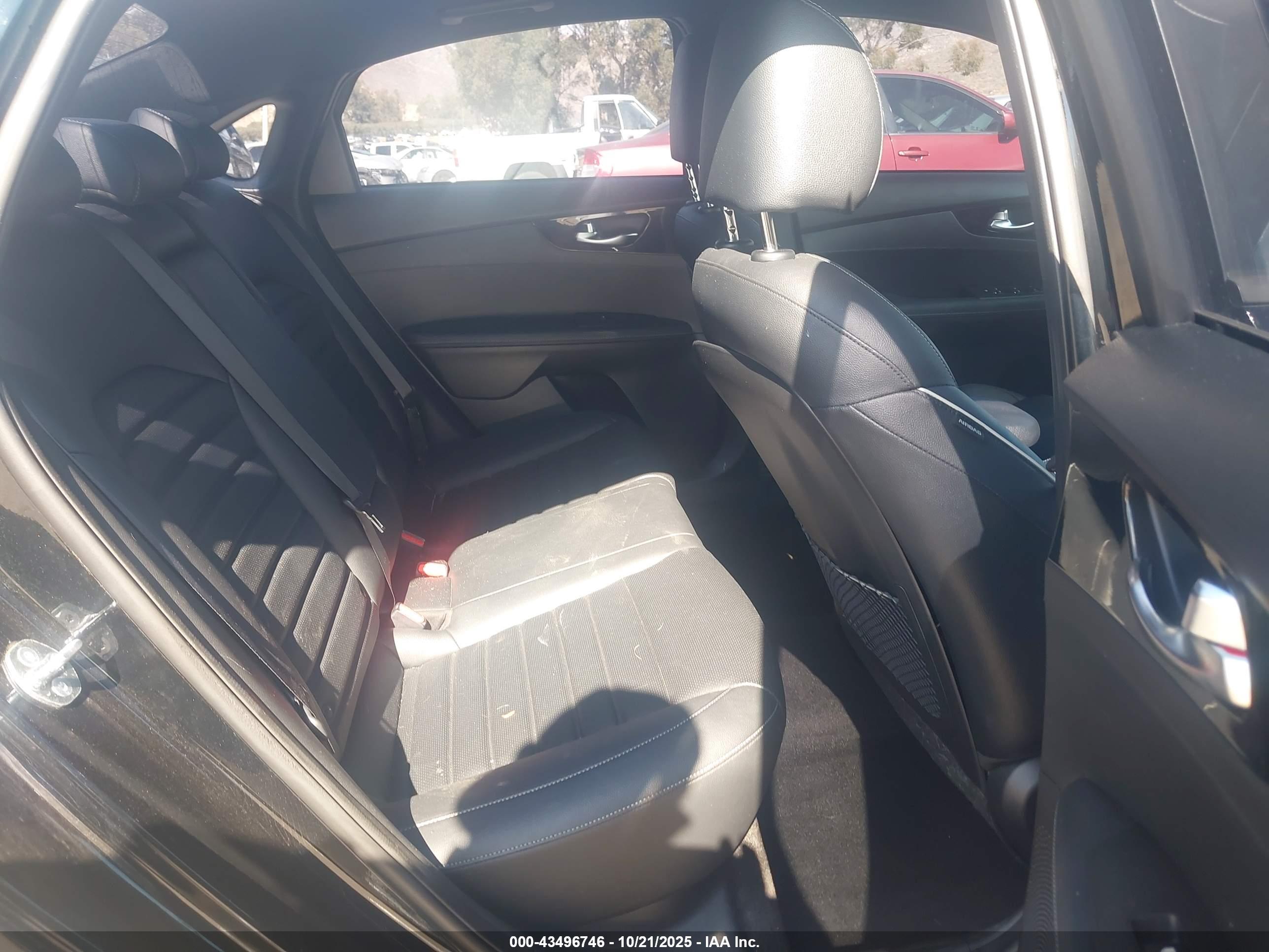 KIA FORTE image 8