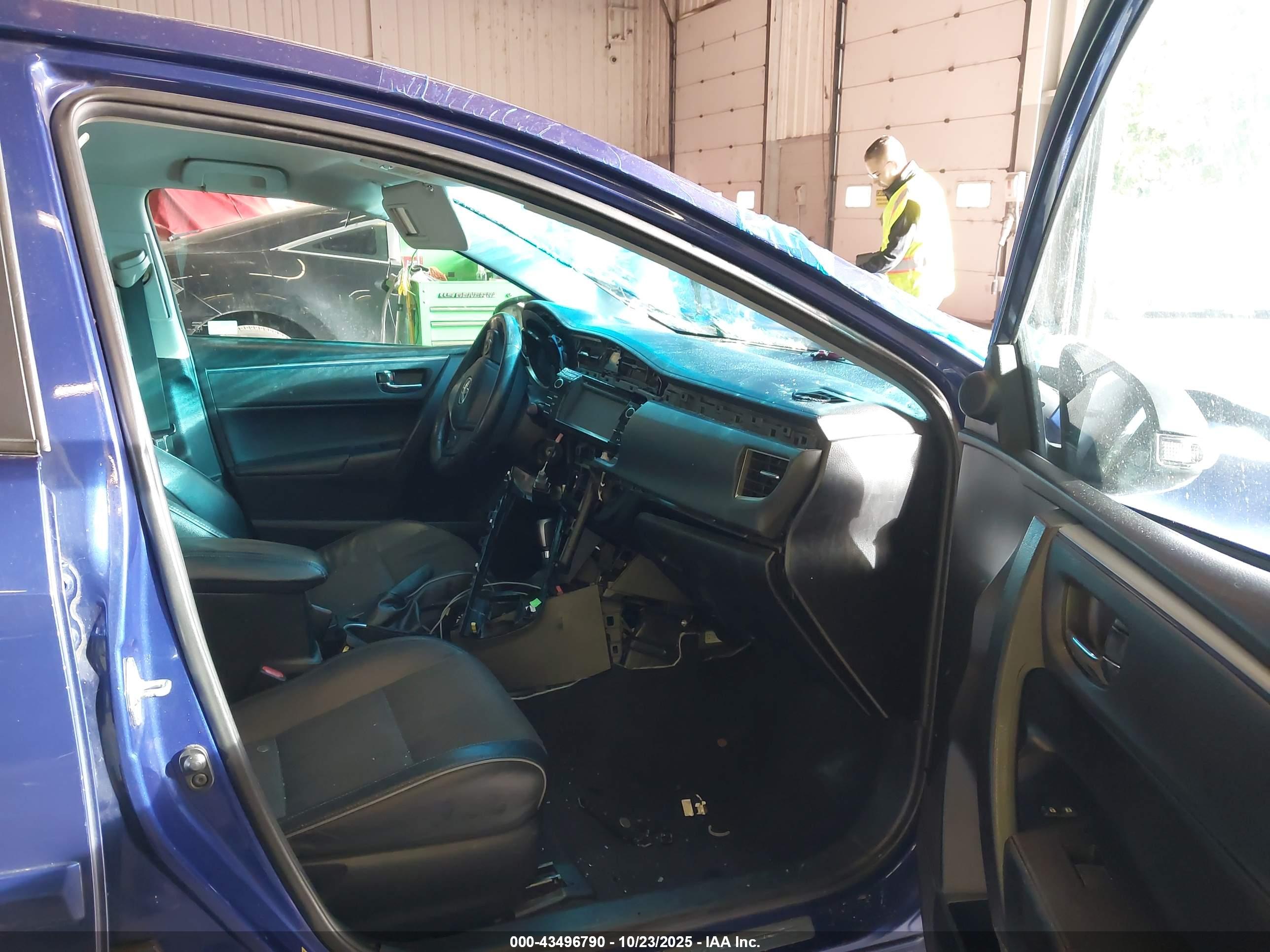 TOYOTA COROLLA image 5