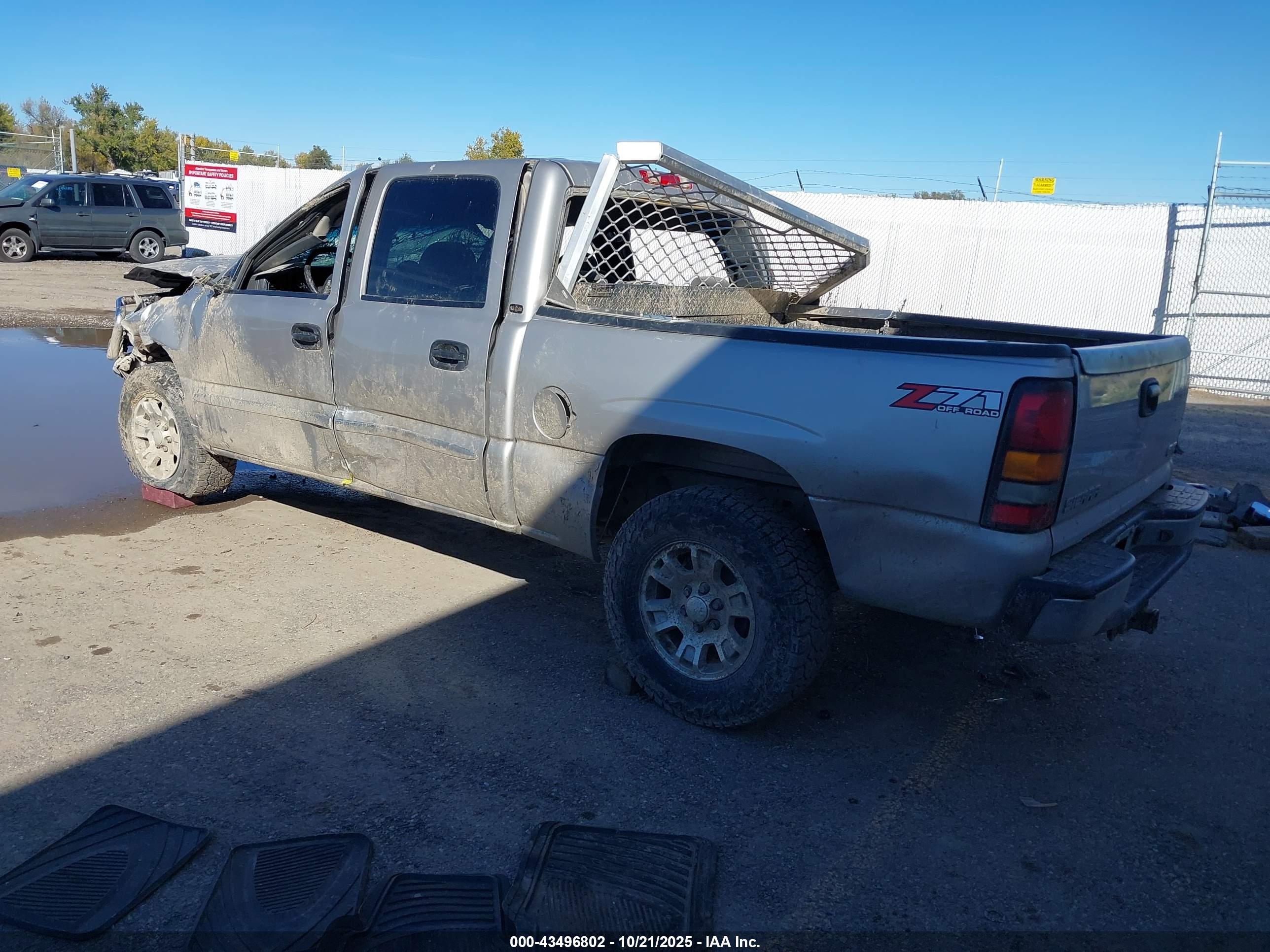GMC SIERRA image 3
