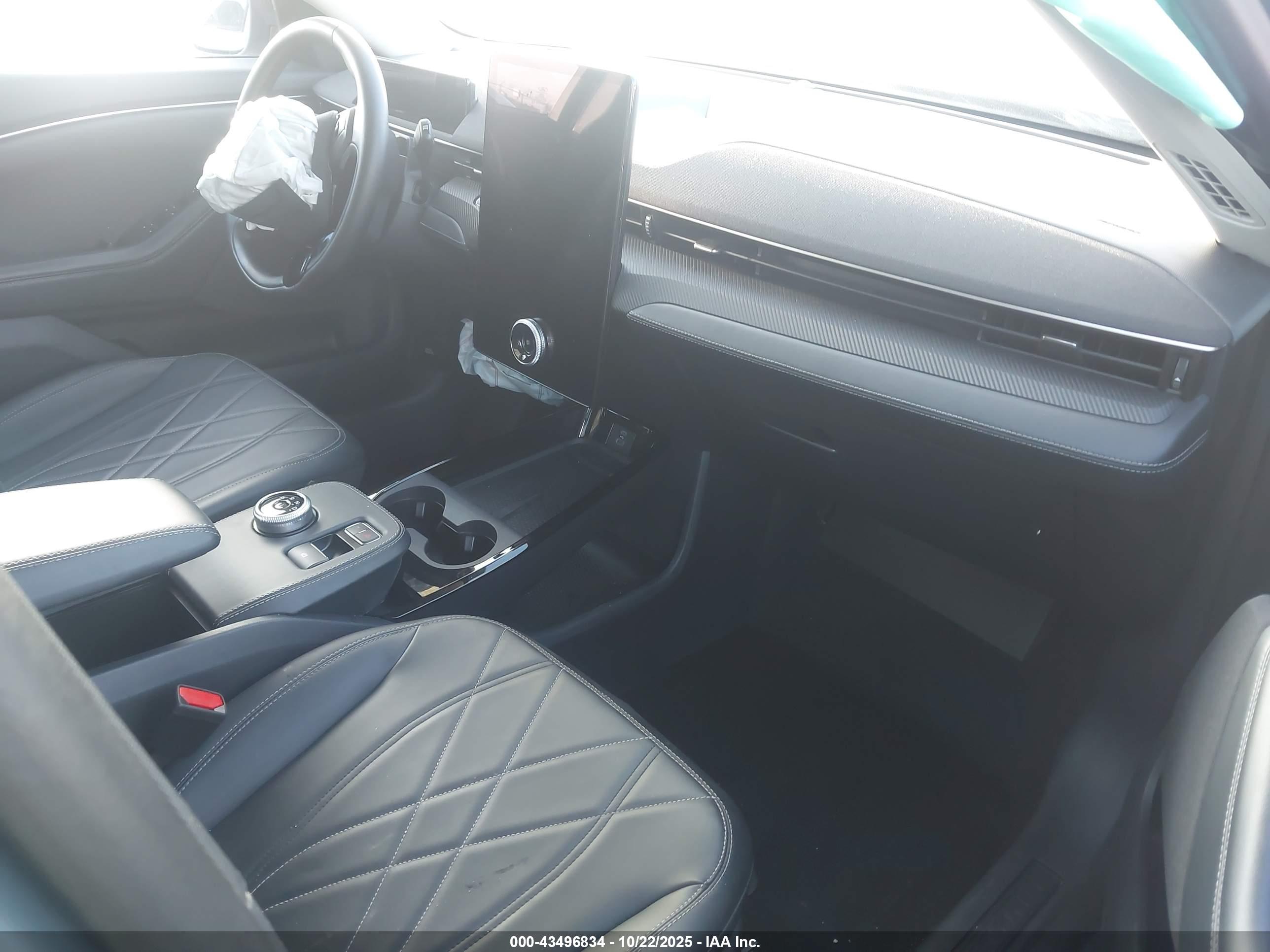 FORD MUSTANG image 5