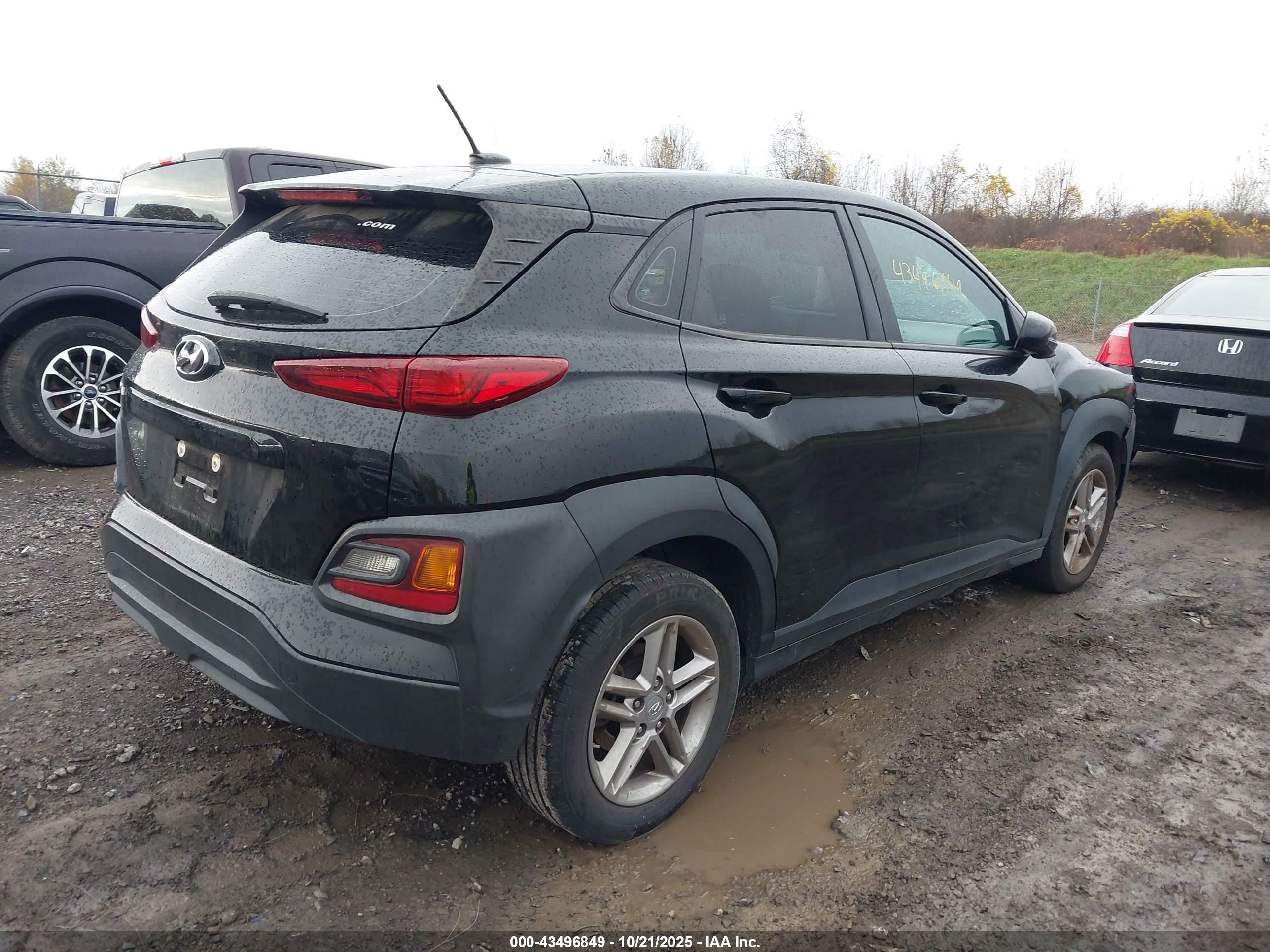 HYUNDAI KONA image 4