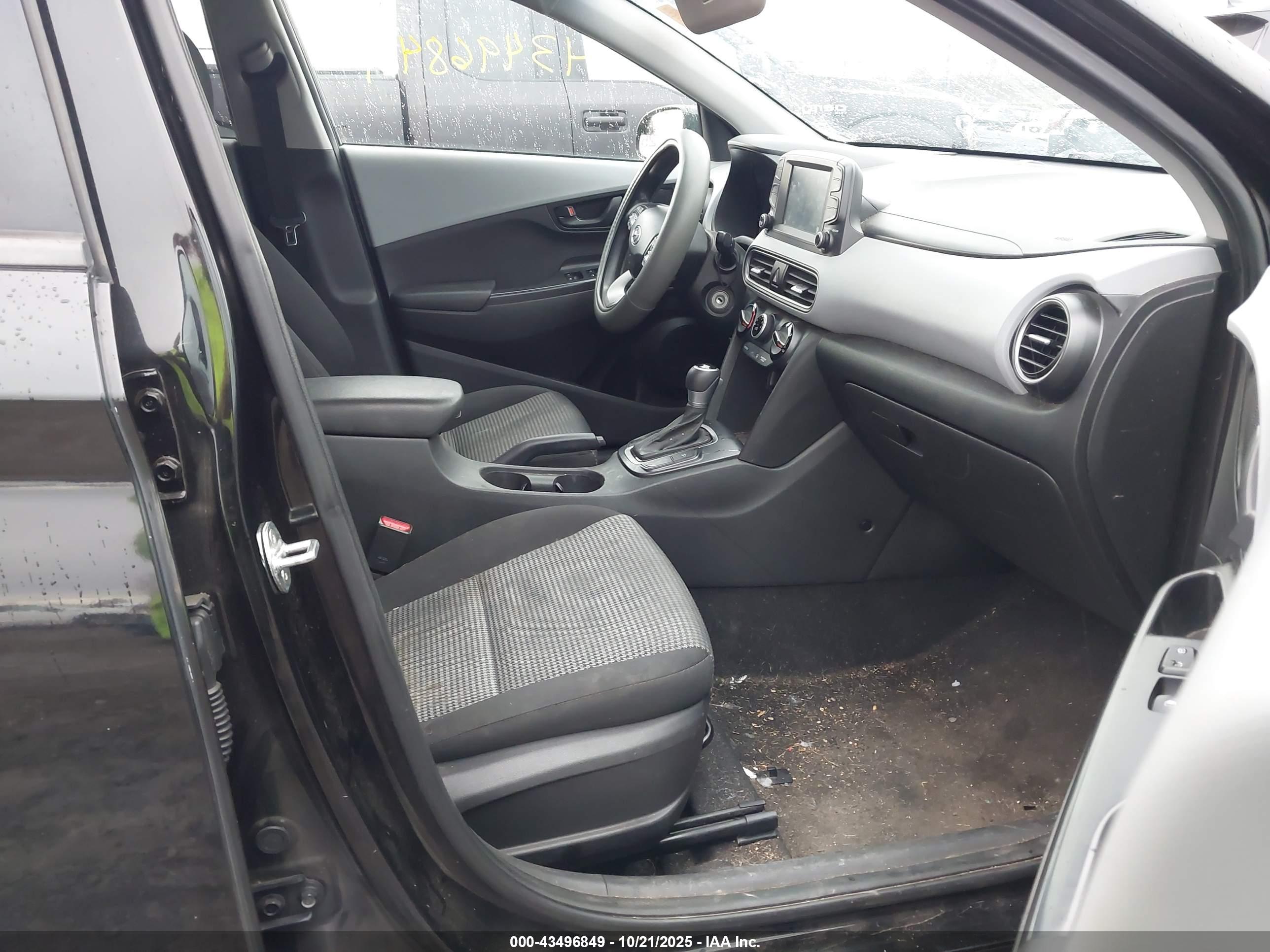 HYUNDAI KONA image 5
