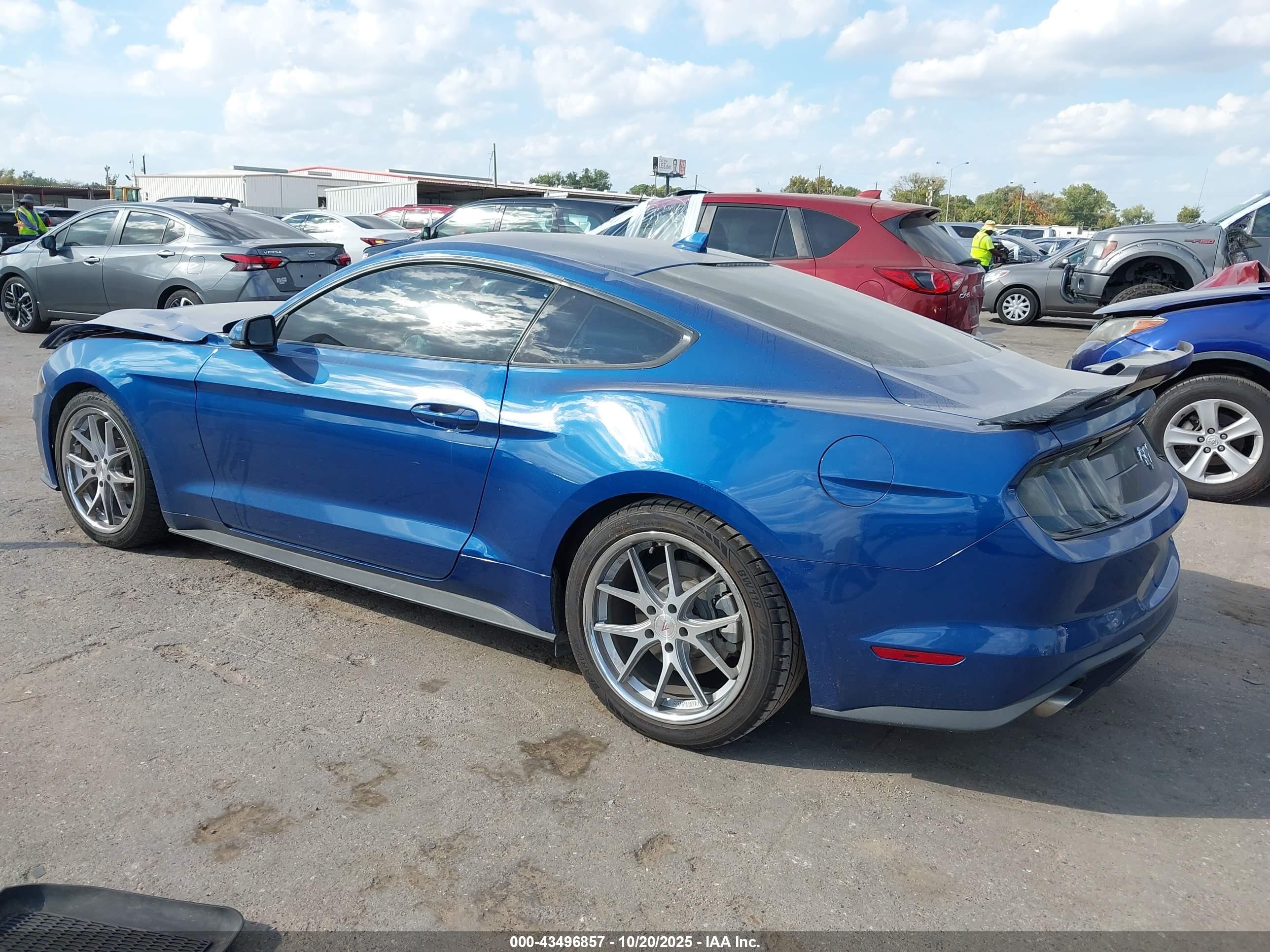FORD MUSTANG image 3