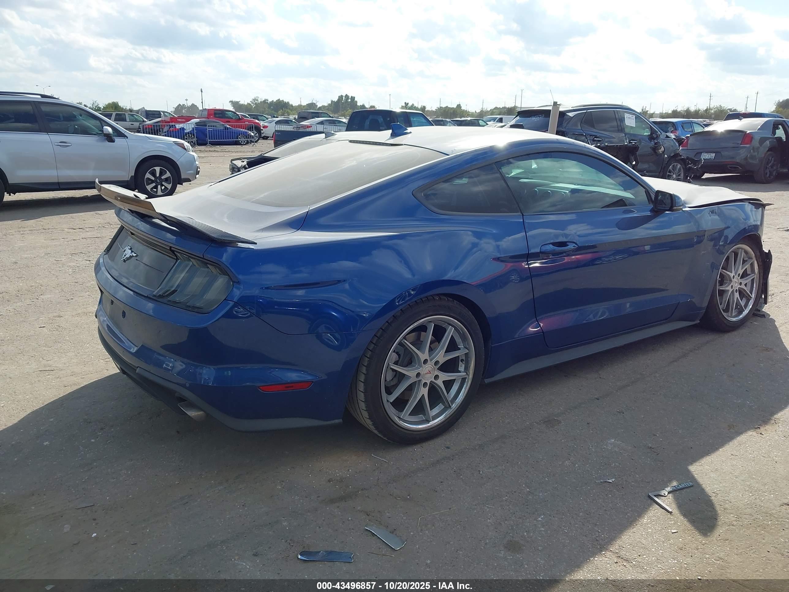 FORD MUSTANG image 4