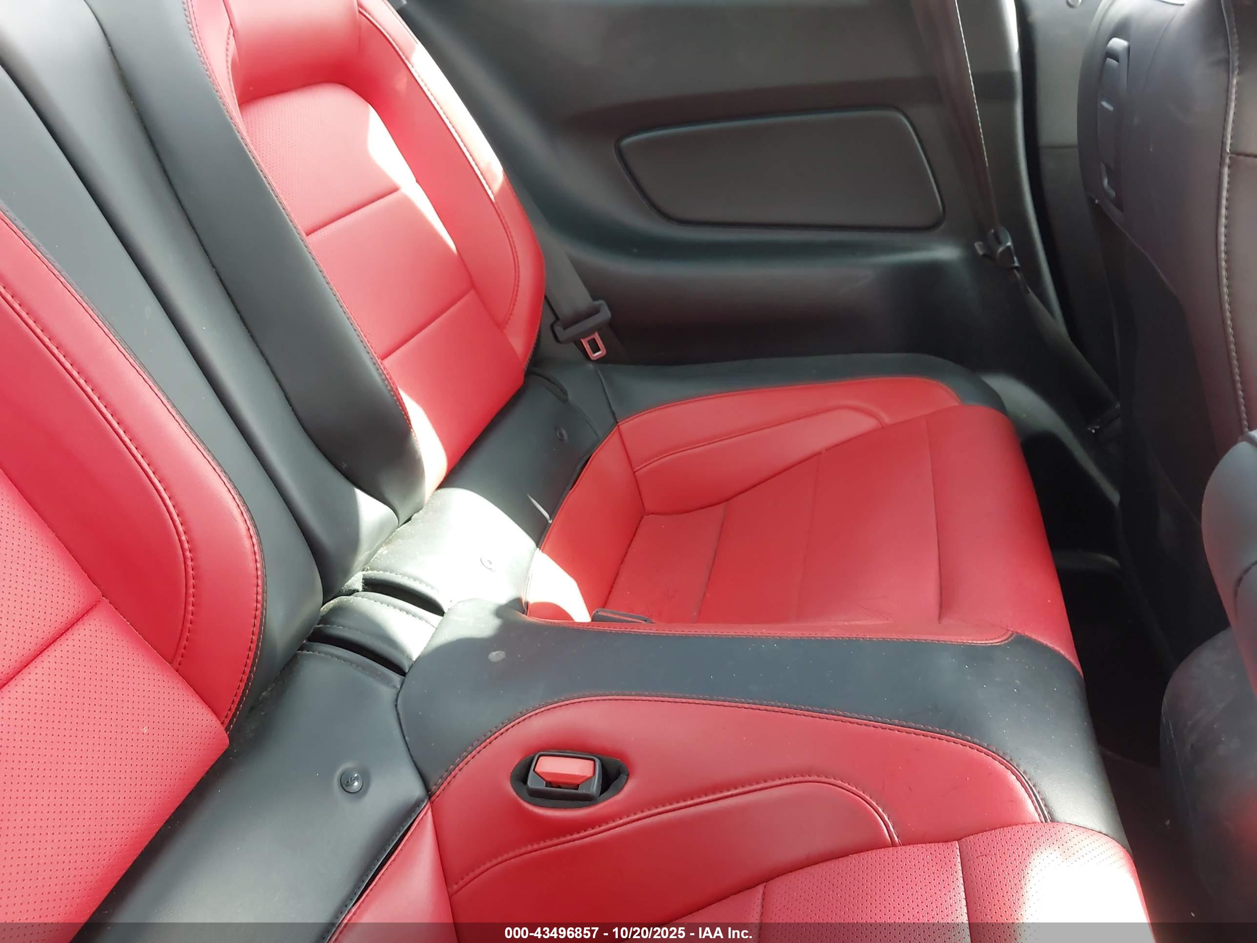 FORD MUSTANG image 8