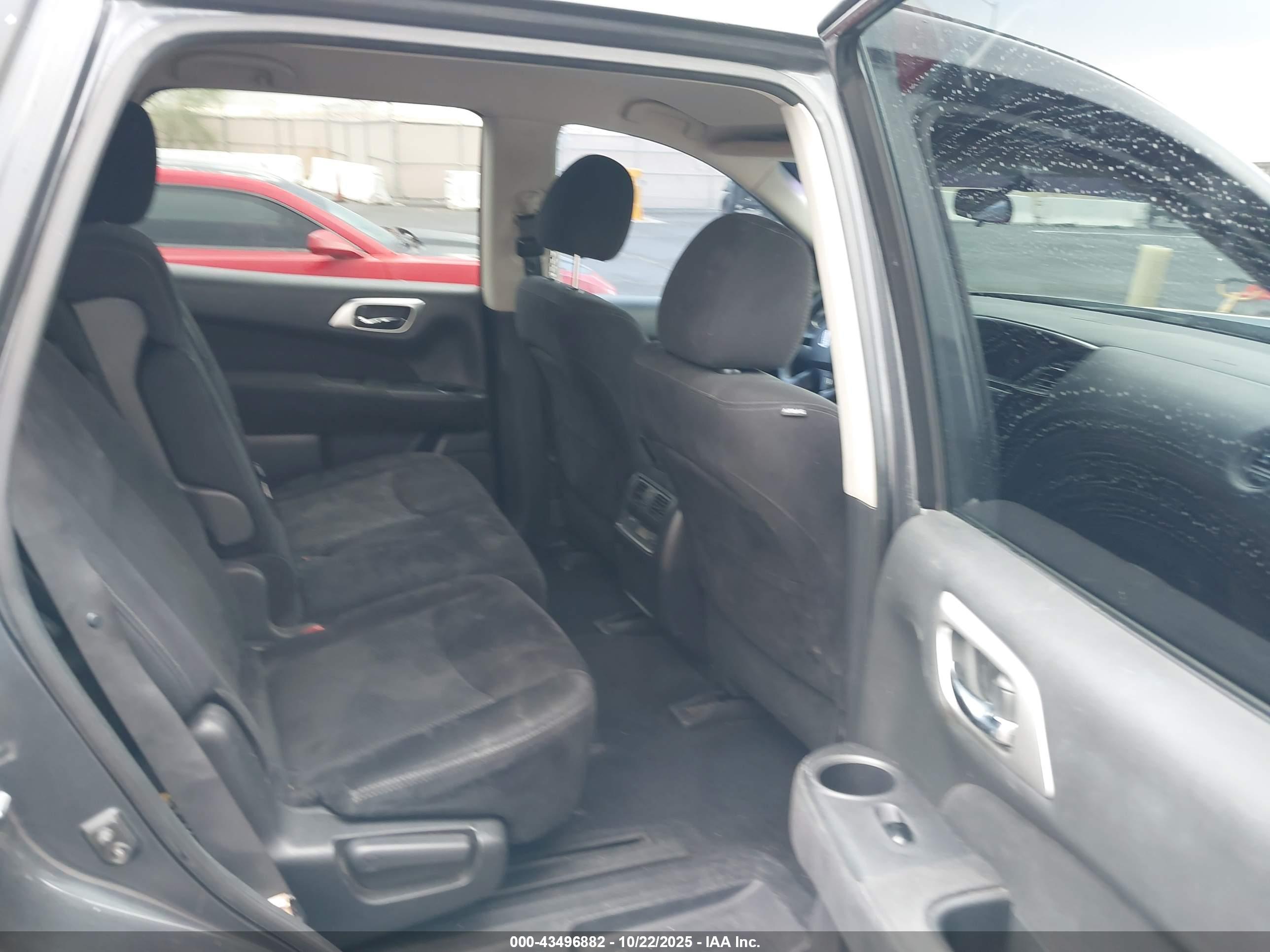 NISSAN PATHFINDER image 8
