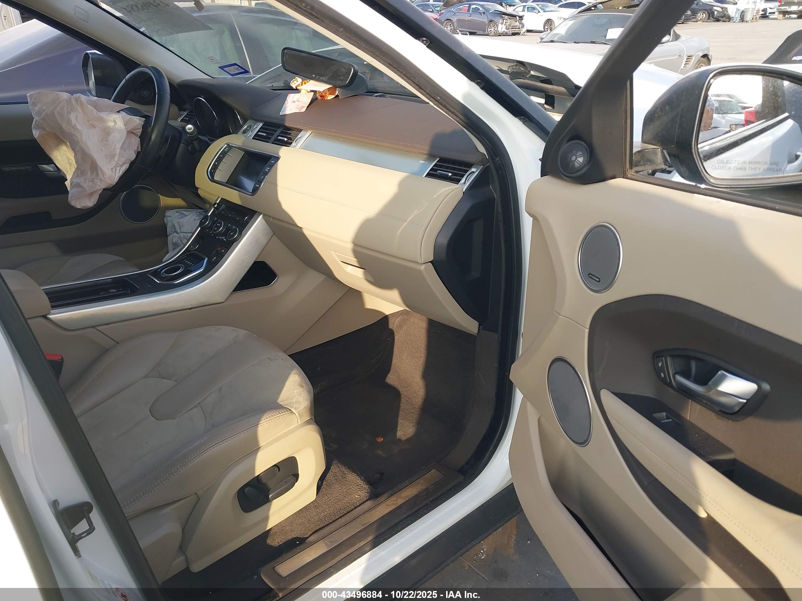 LAND ROVER image 5