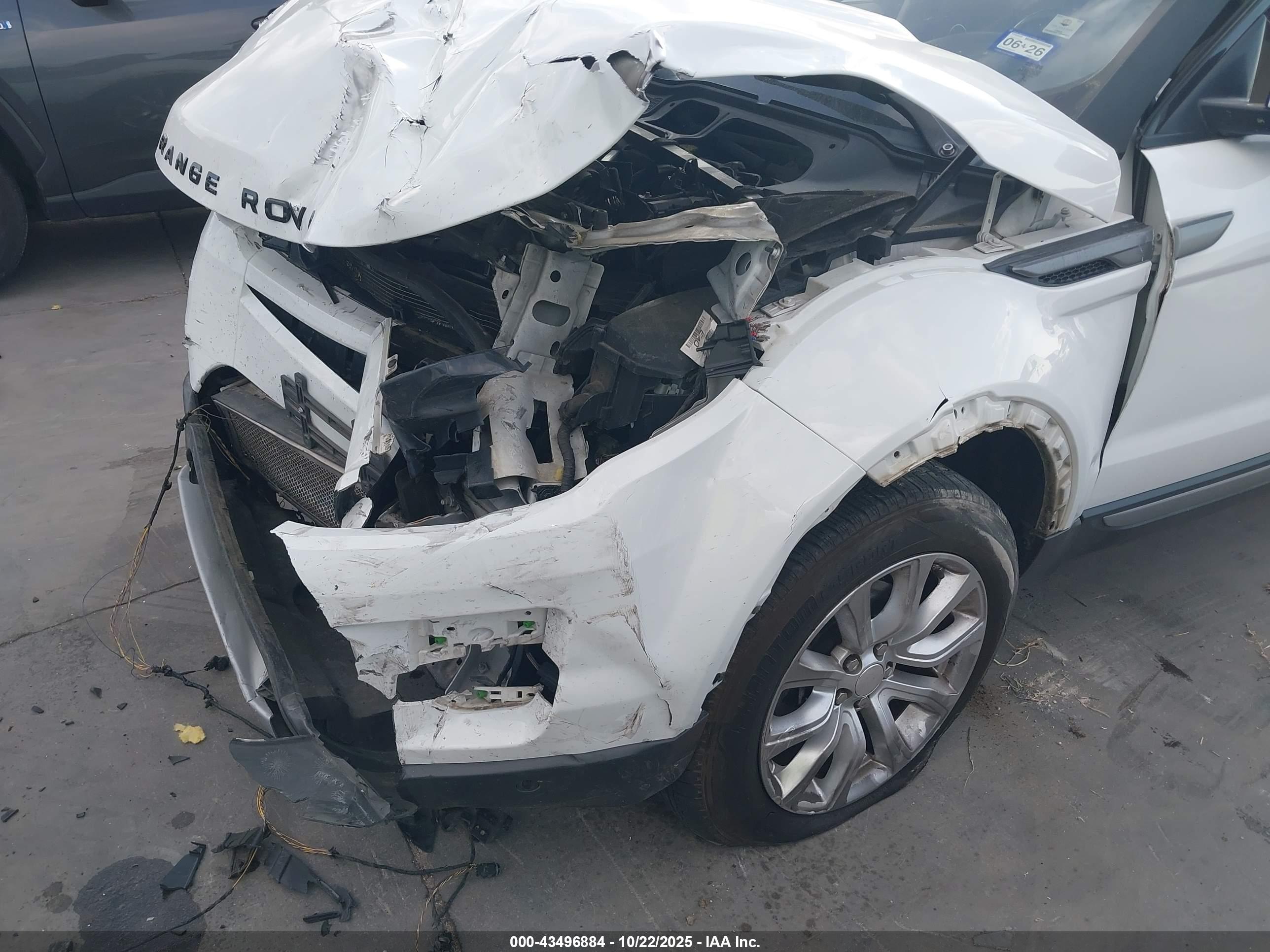 LAND ROVER image 6