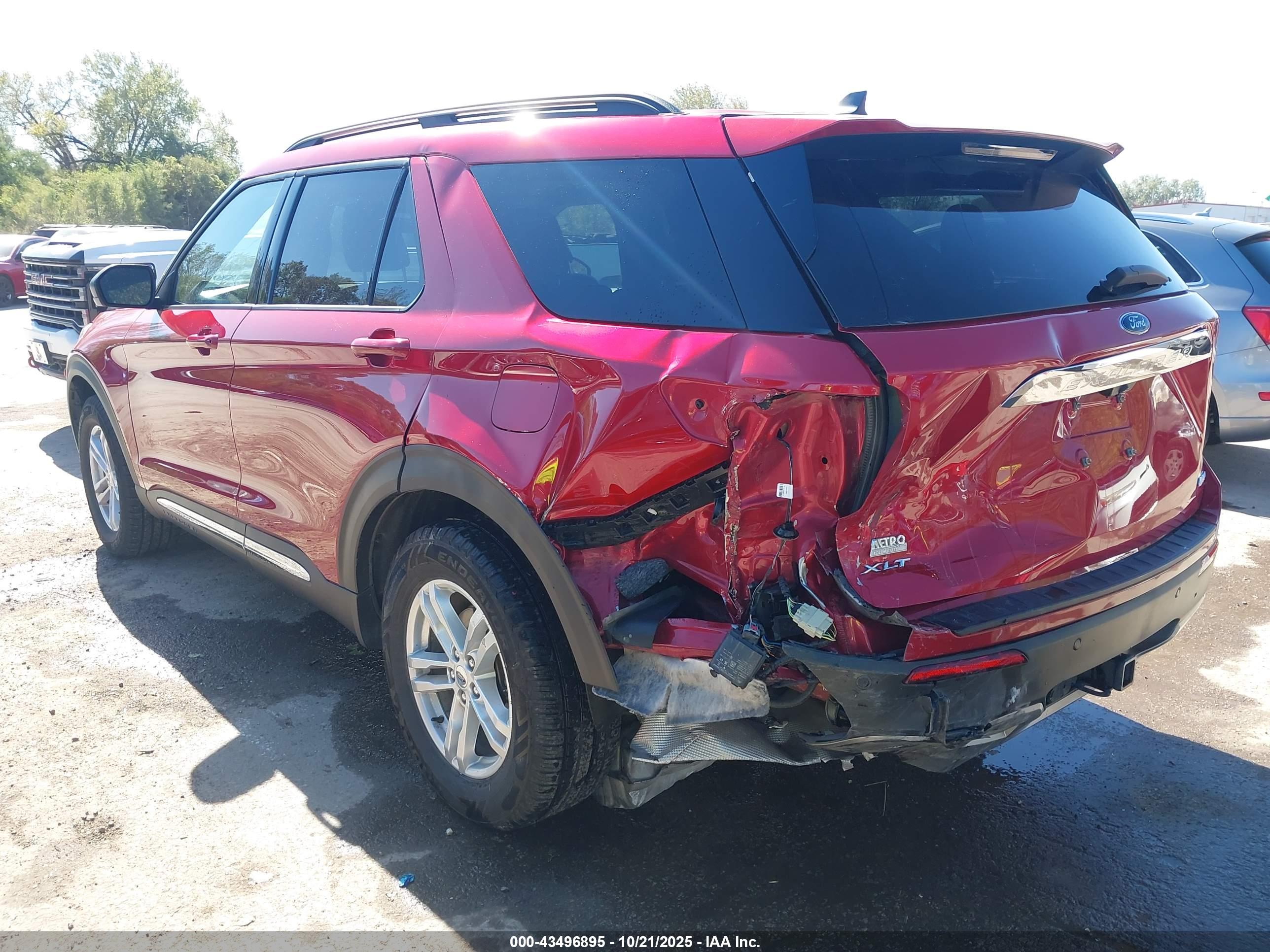FORD EXPLORER image 3