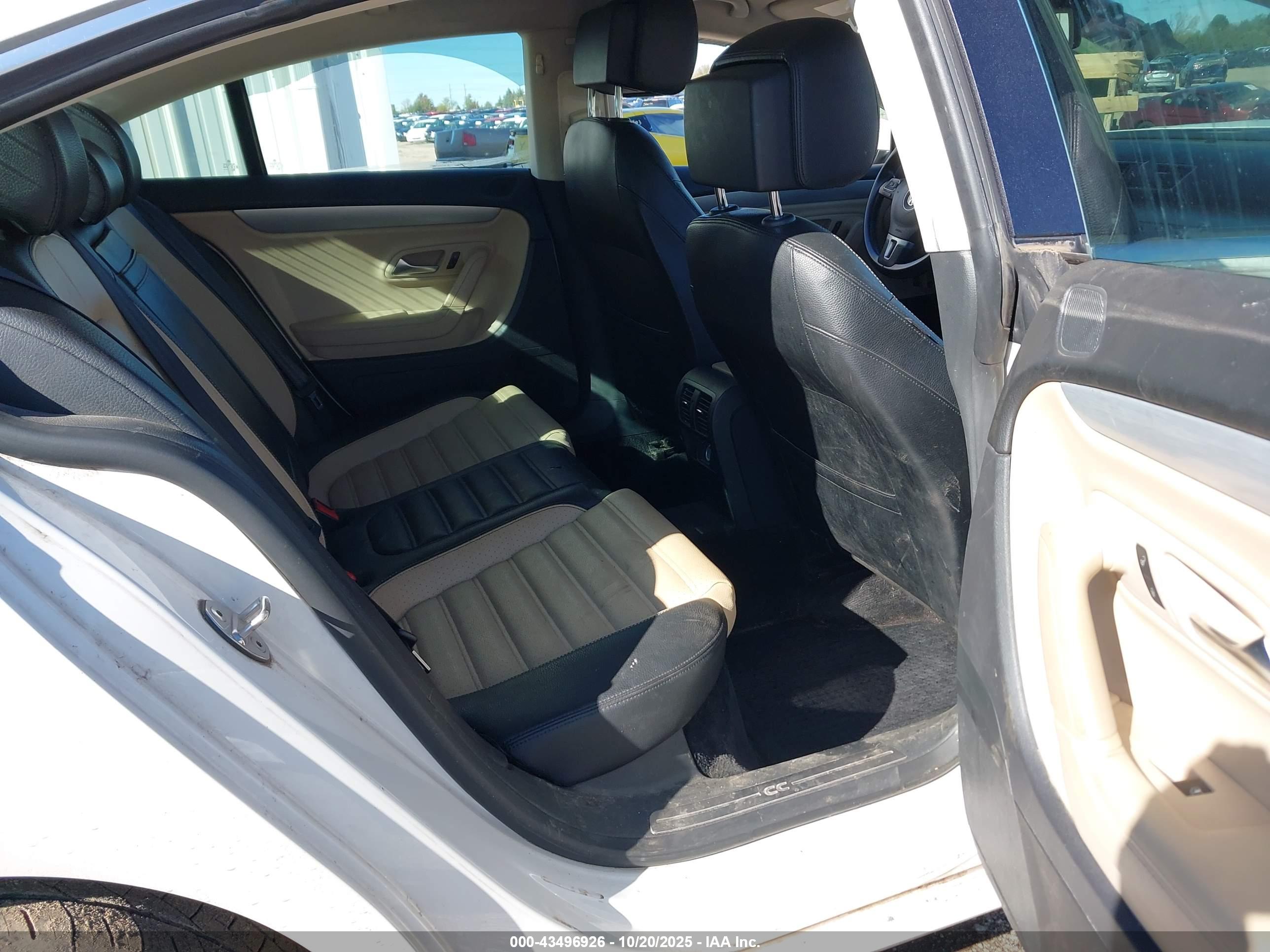 VOLKSWAGEN CC image 8