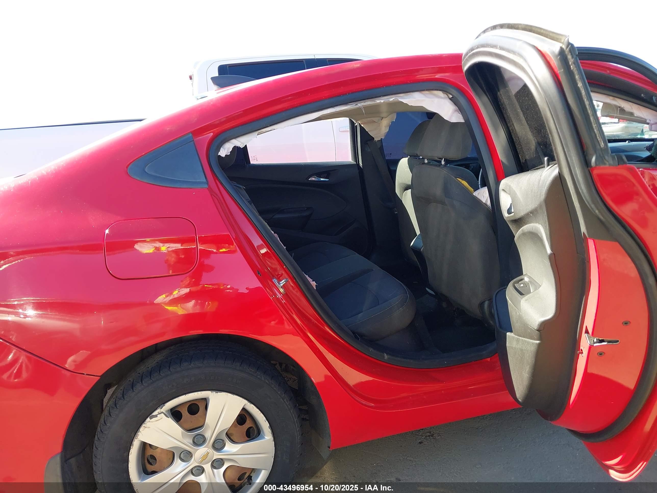 CHEVROLET CRUZE image 8