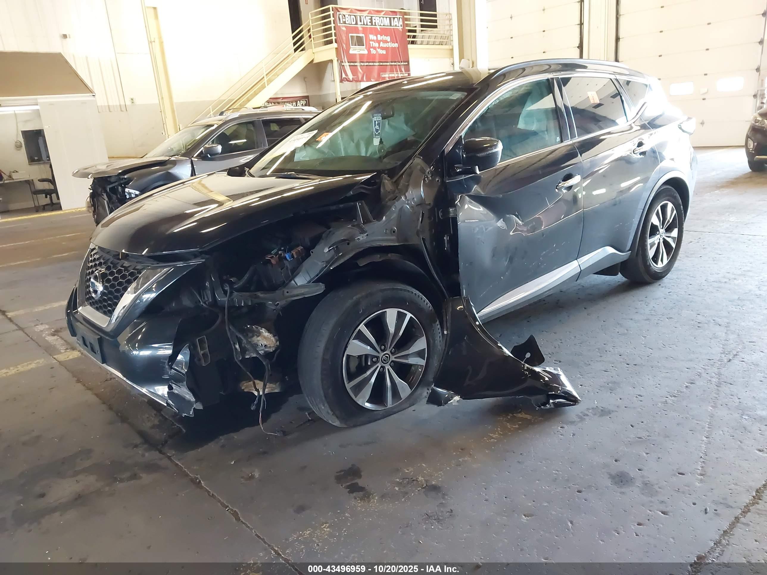 NISSAN MURANO image 2