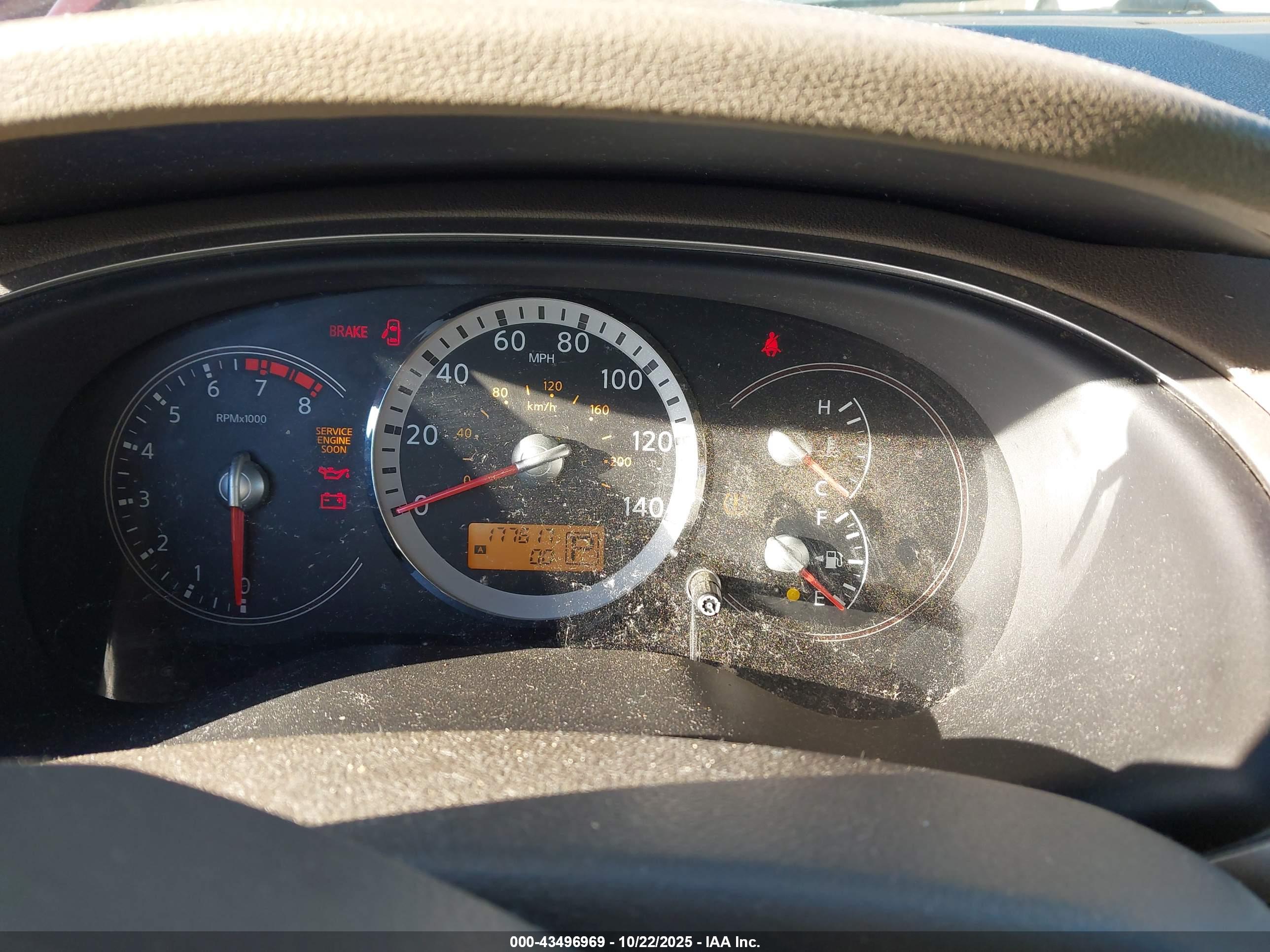NISSAN QUEST image 7