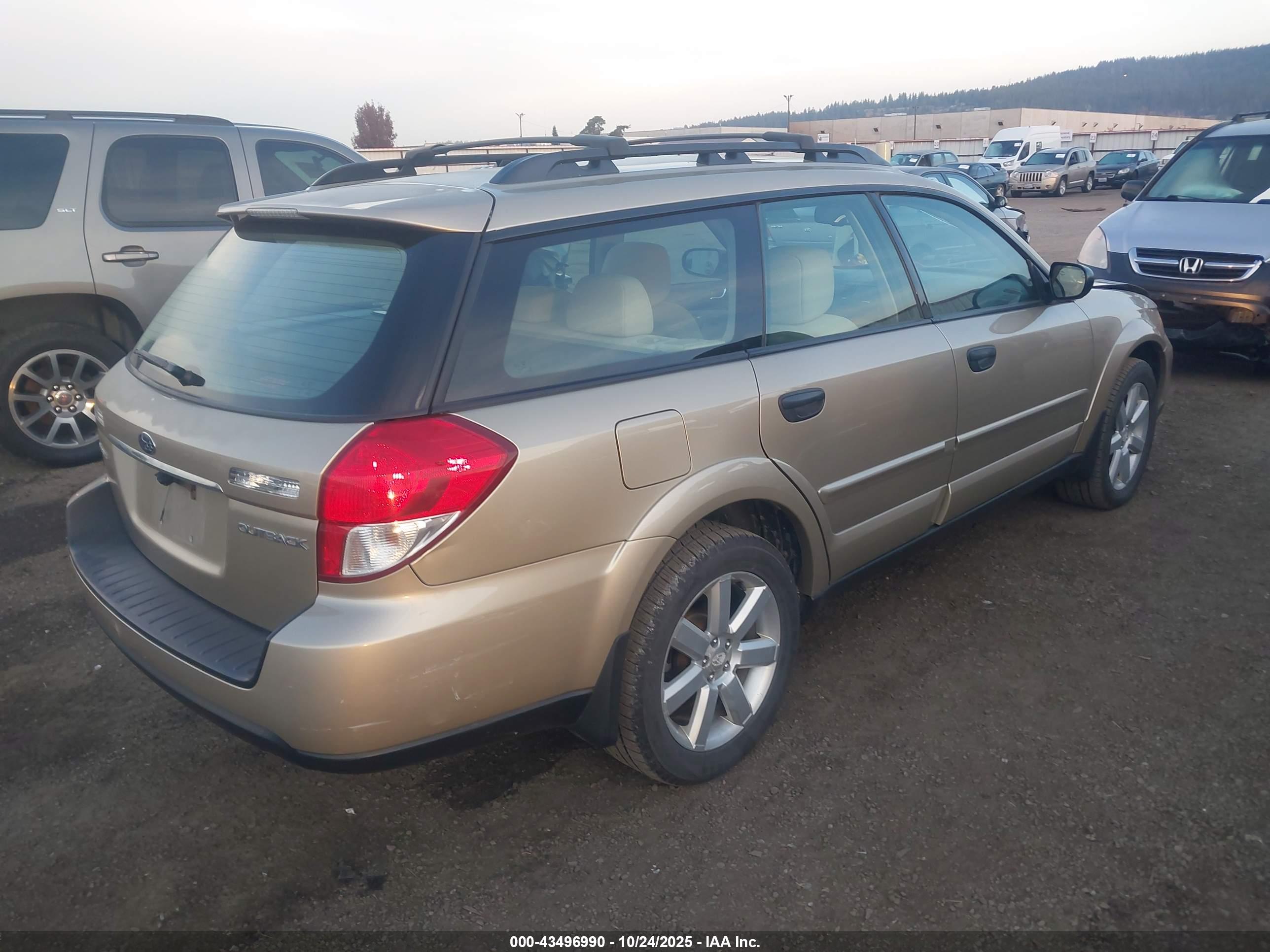 SUBARU OUTBACK image 4