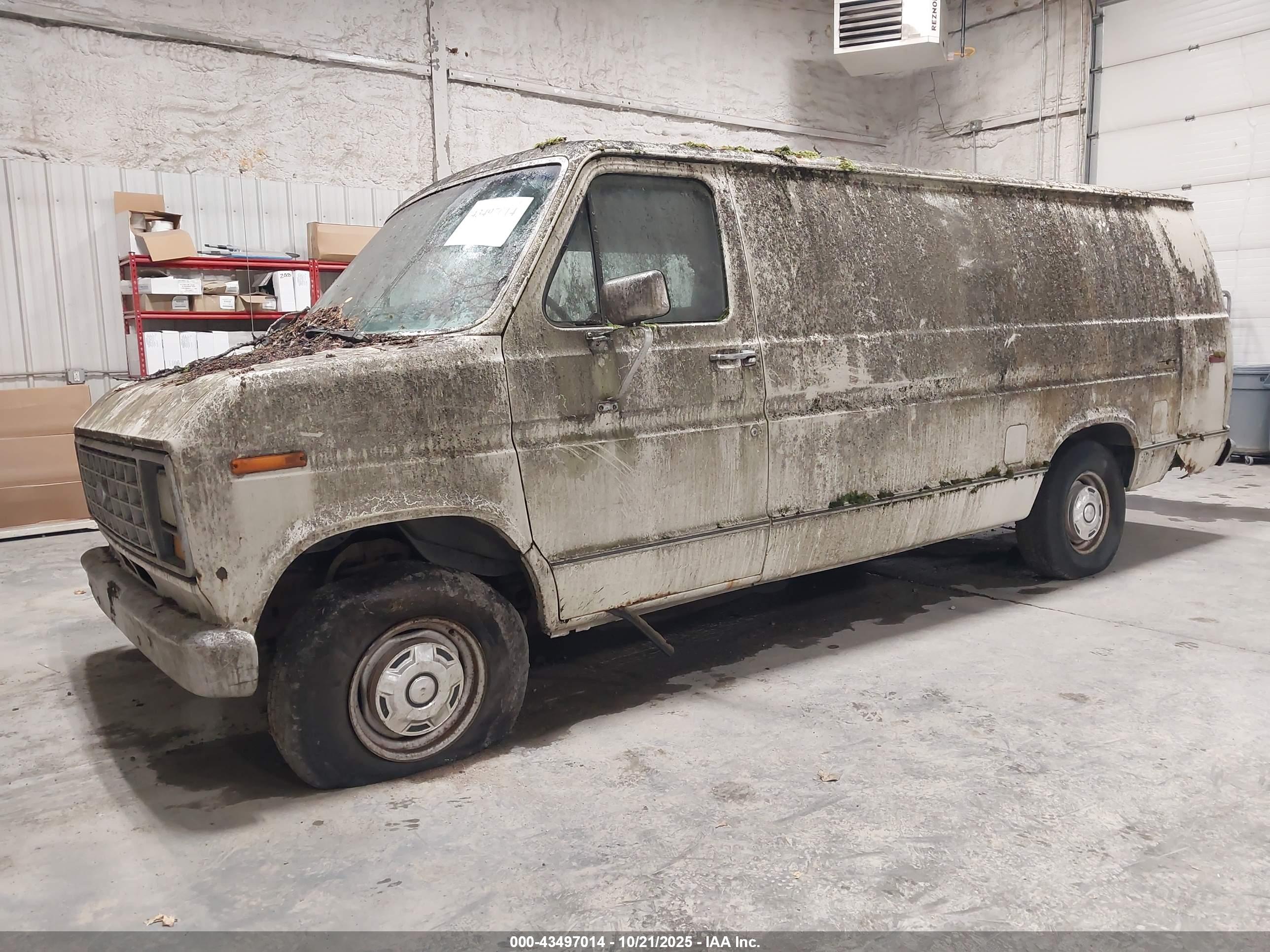 FORD ECONOLINE image 2