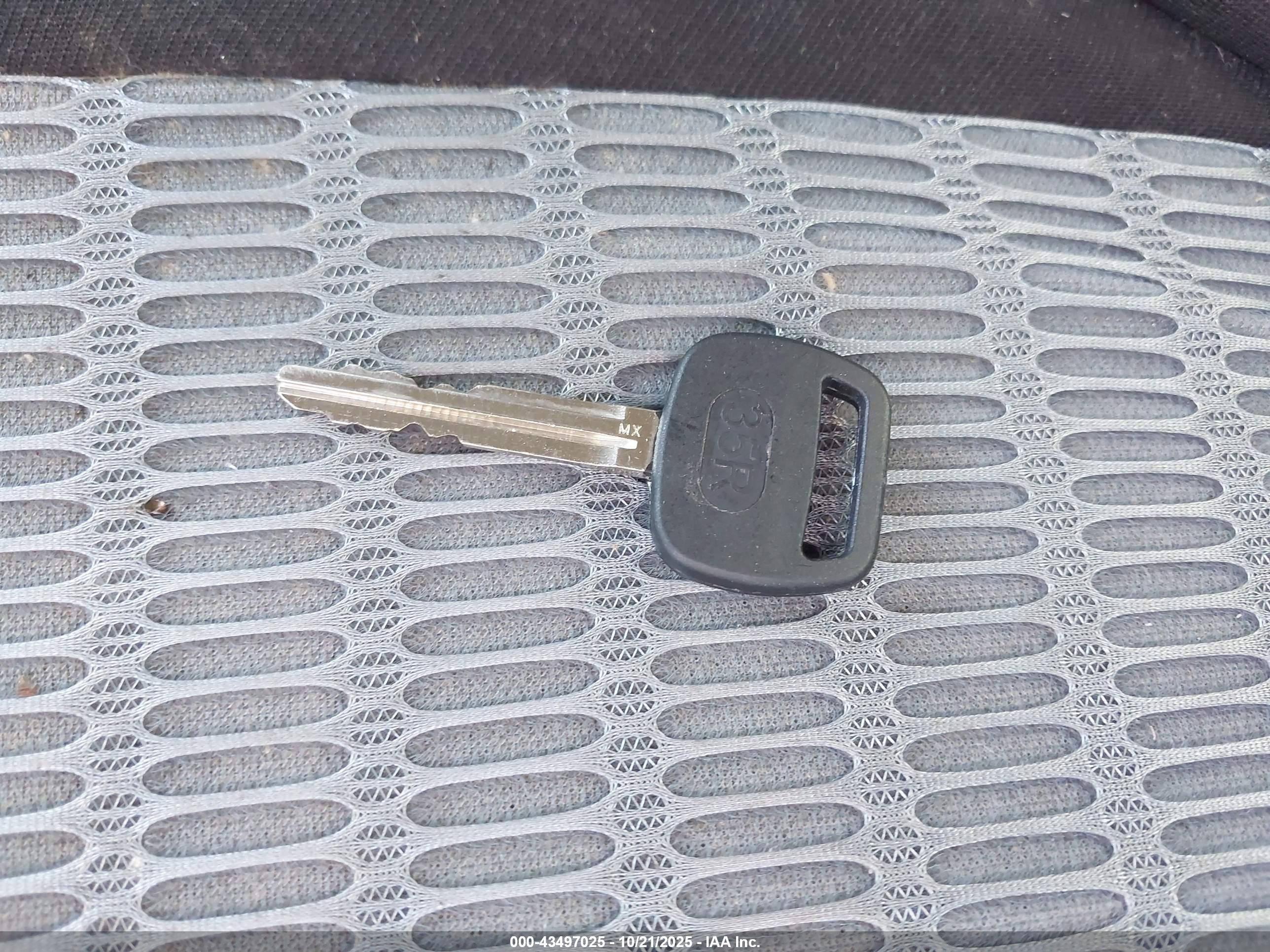 TOYOTA RAV4 image 11