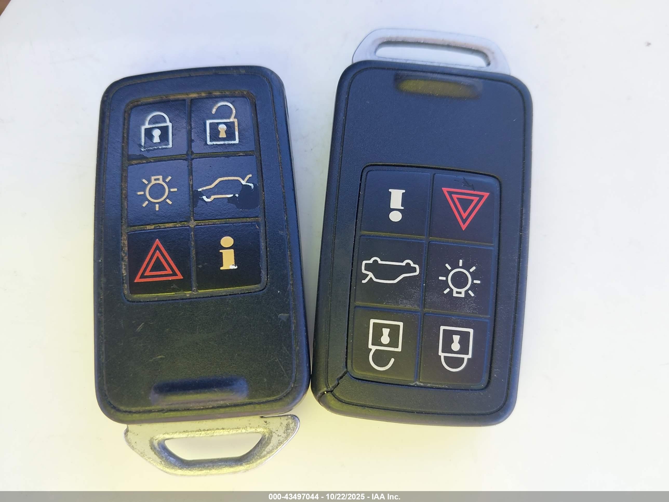 VOLVO S60 image 11