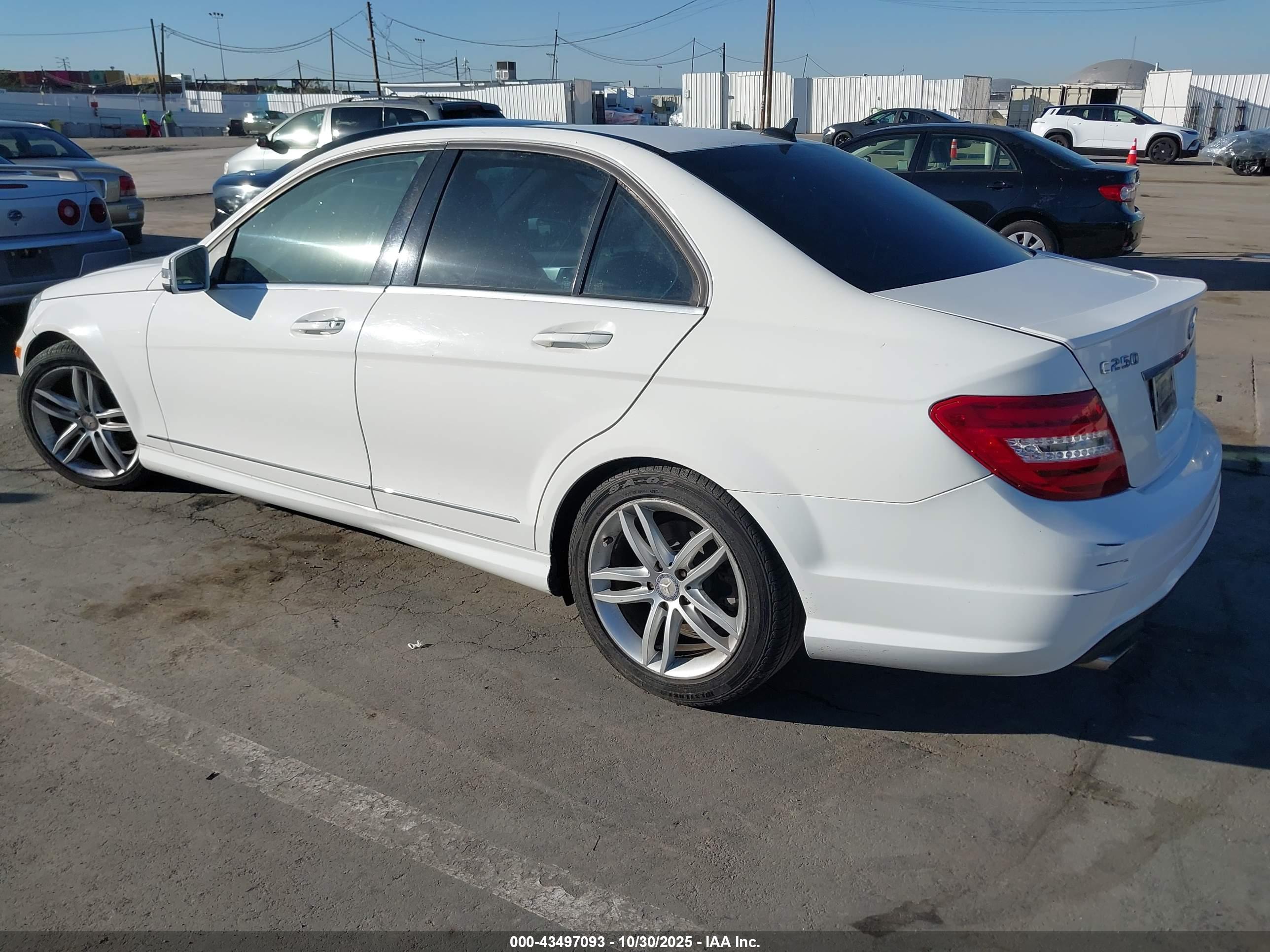 MERCEDES-BENZ C image 3
