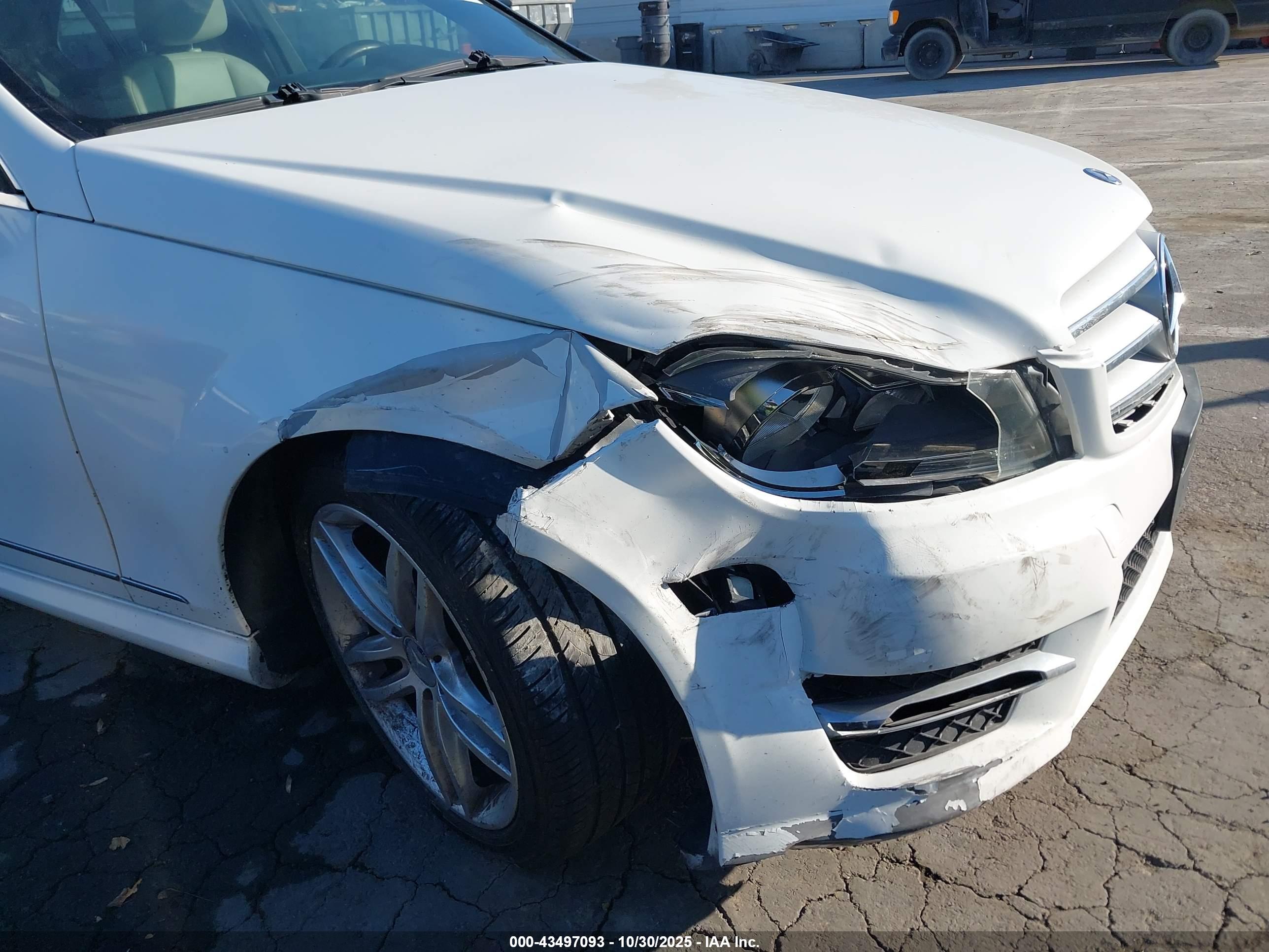 MERCEDES-BENZ C image 6