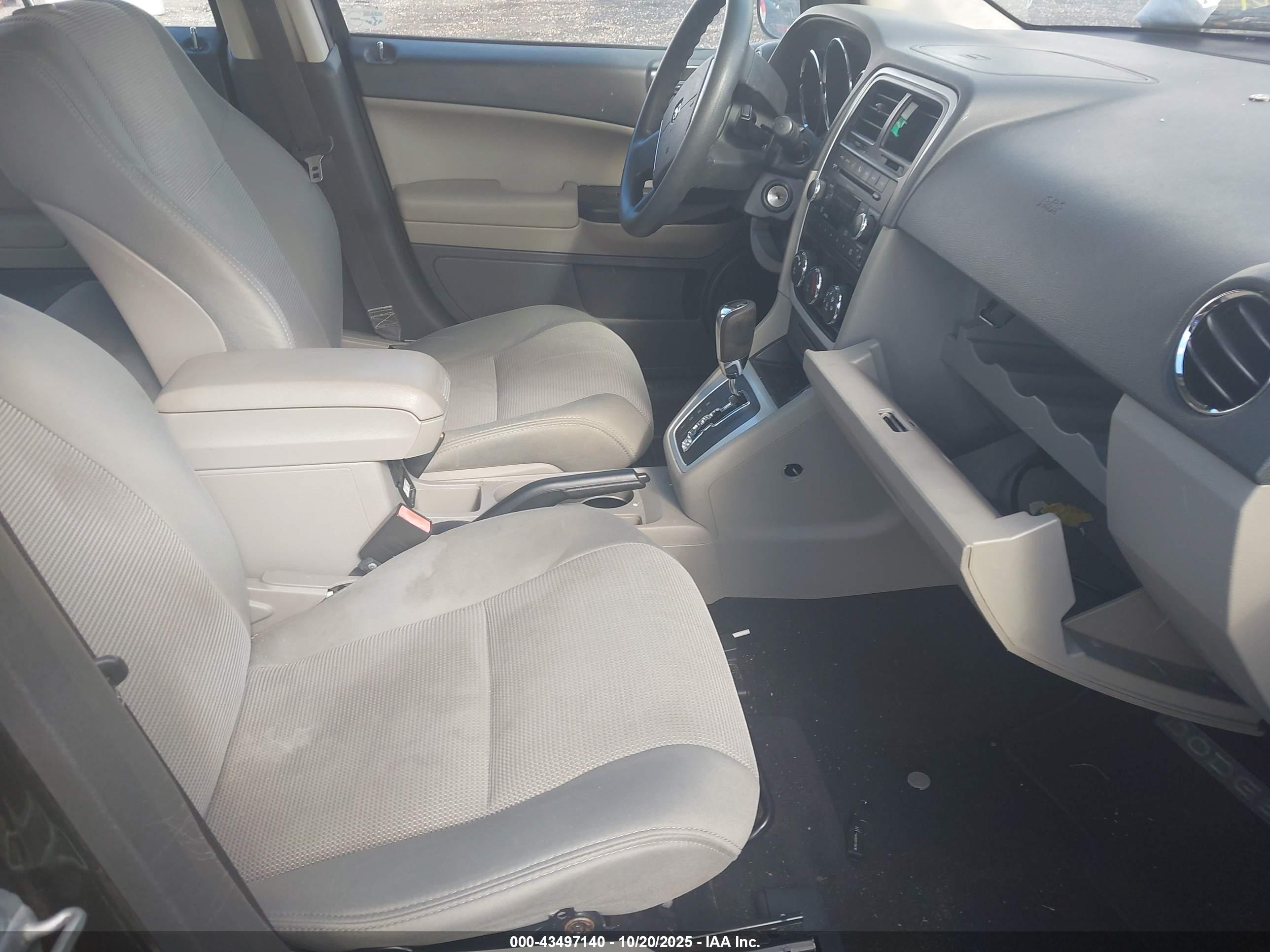 DODGE CALIBER image 5