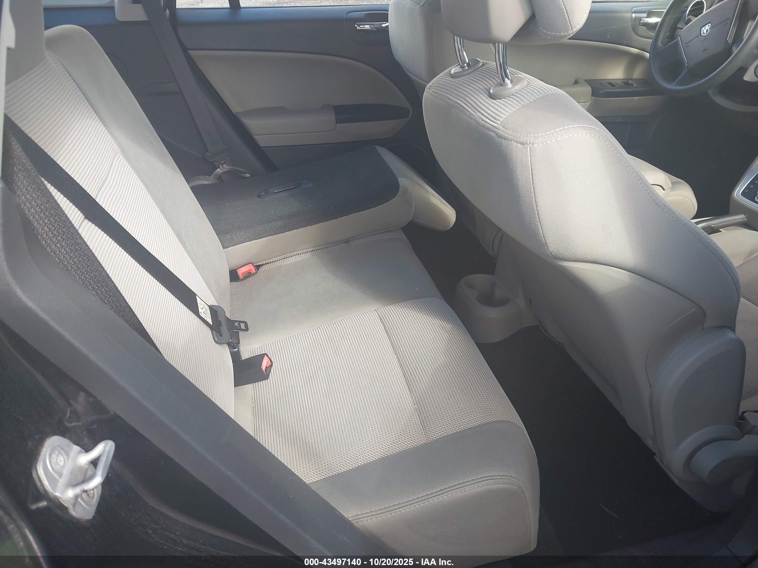DODGE CALIBER image 8