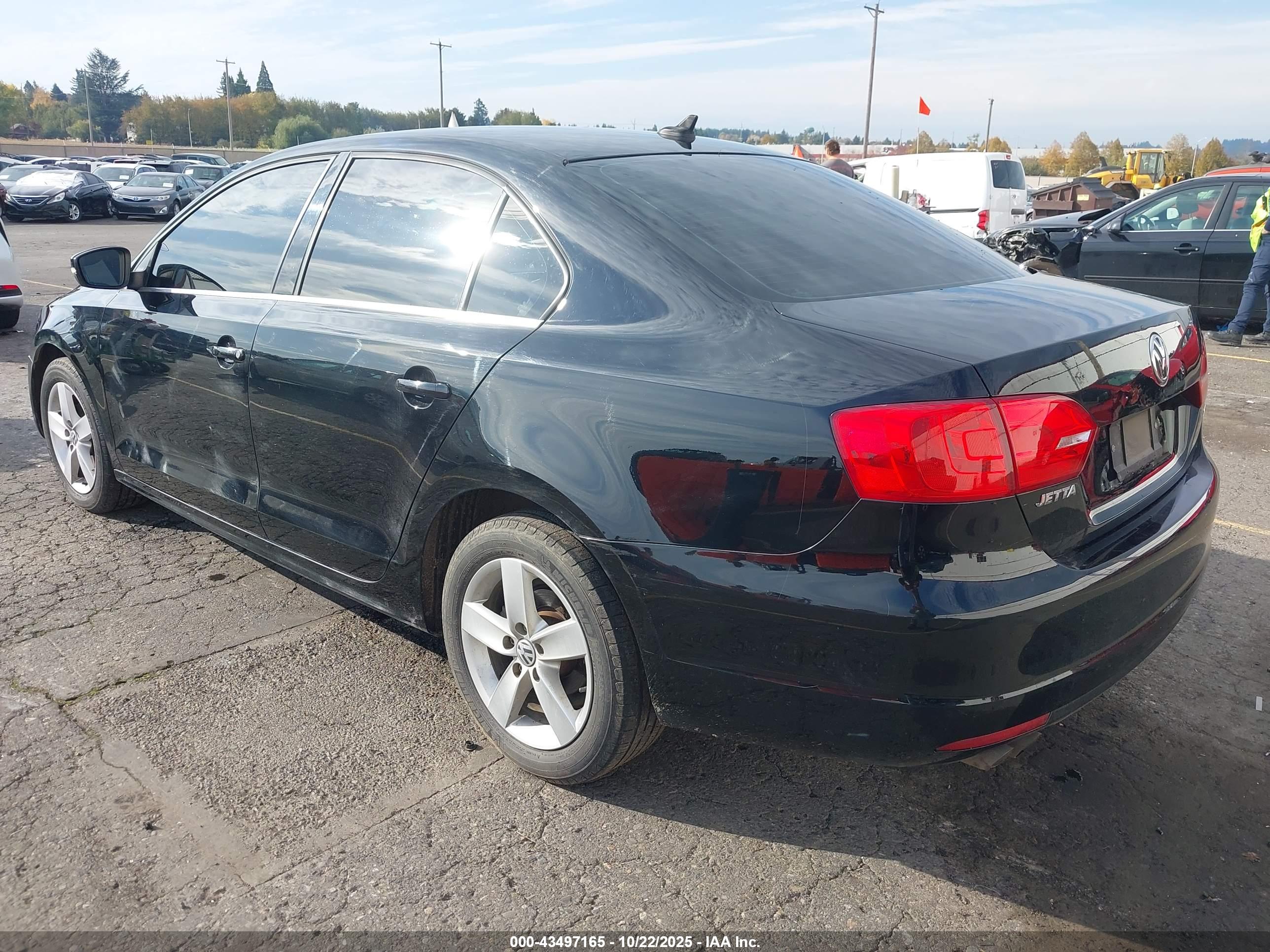 VOLKSWAGEN JETTA image 3