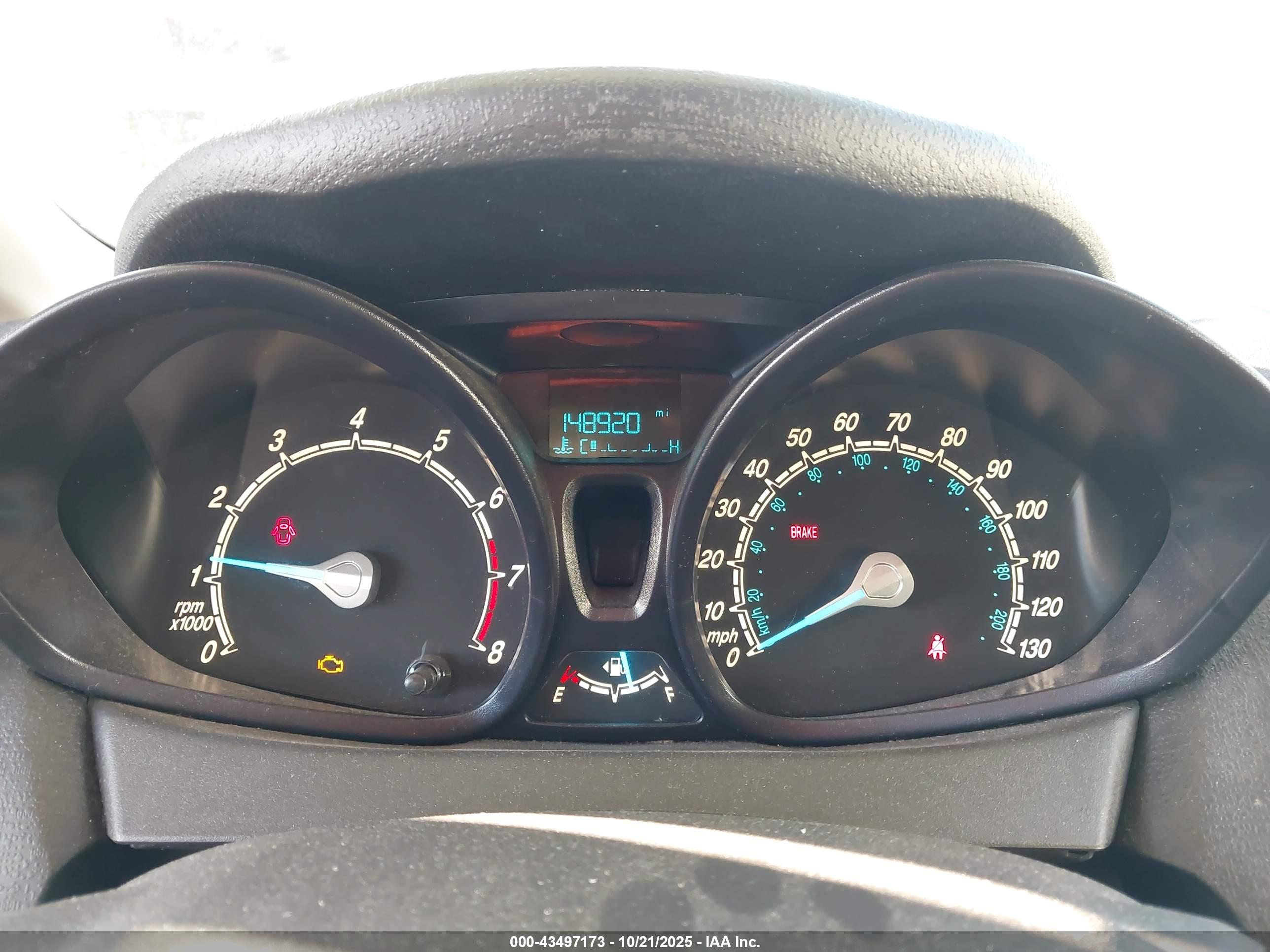 FORD FIESTA image 7