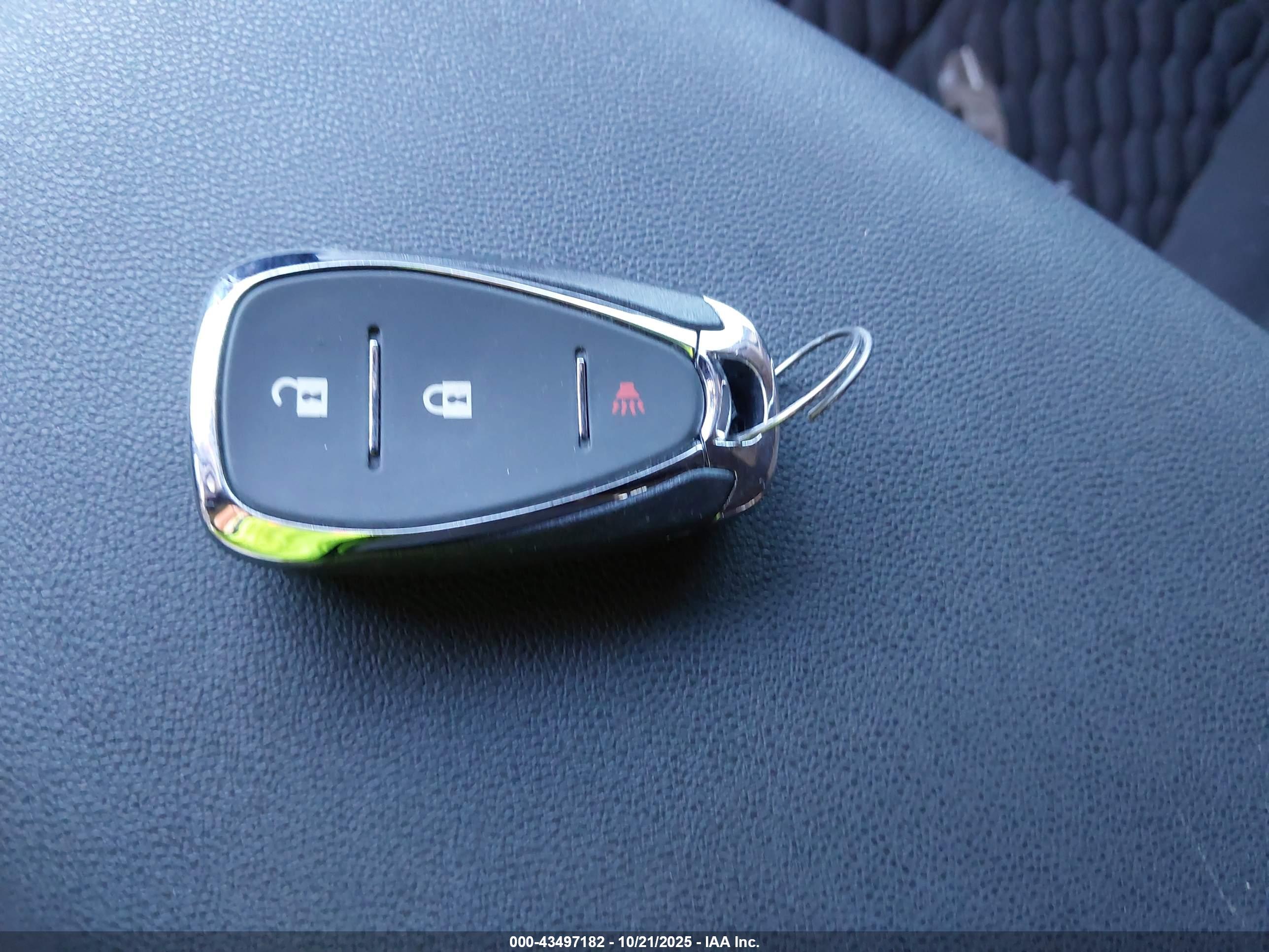CHEVROLET EQUINOX image 11