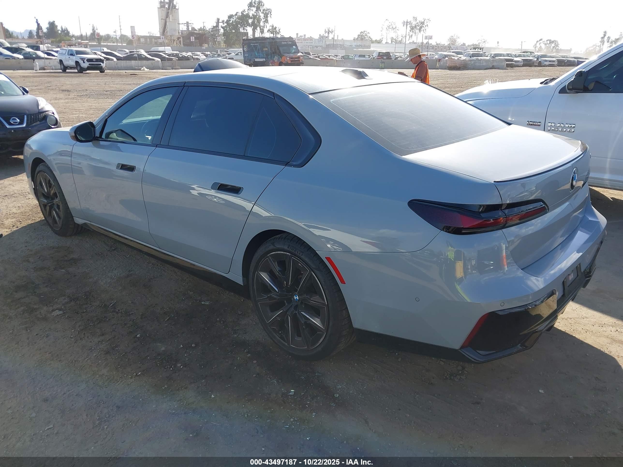 BMW 740 image 3
