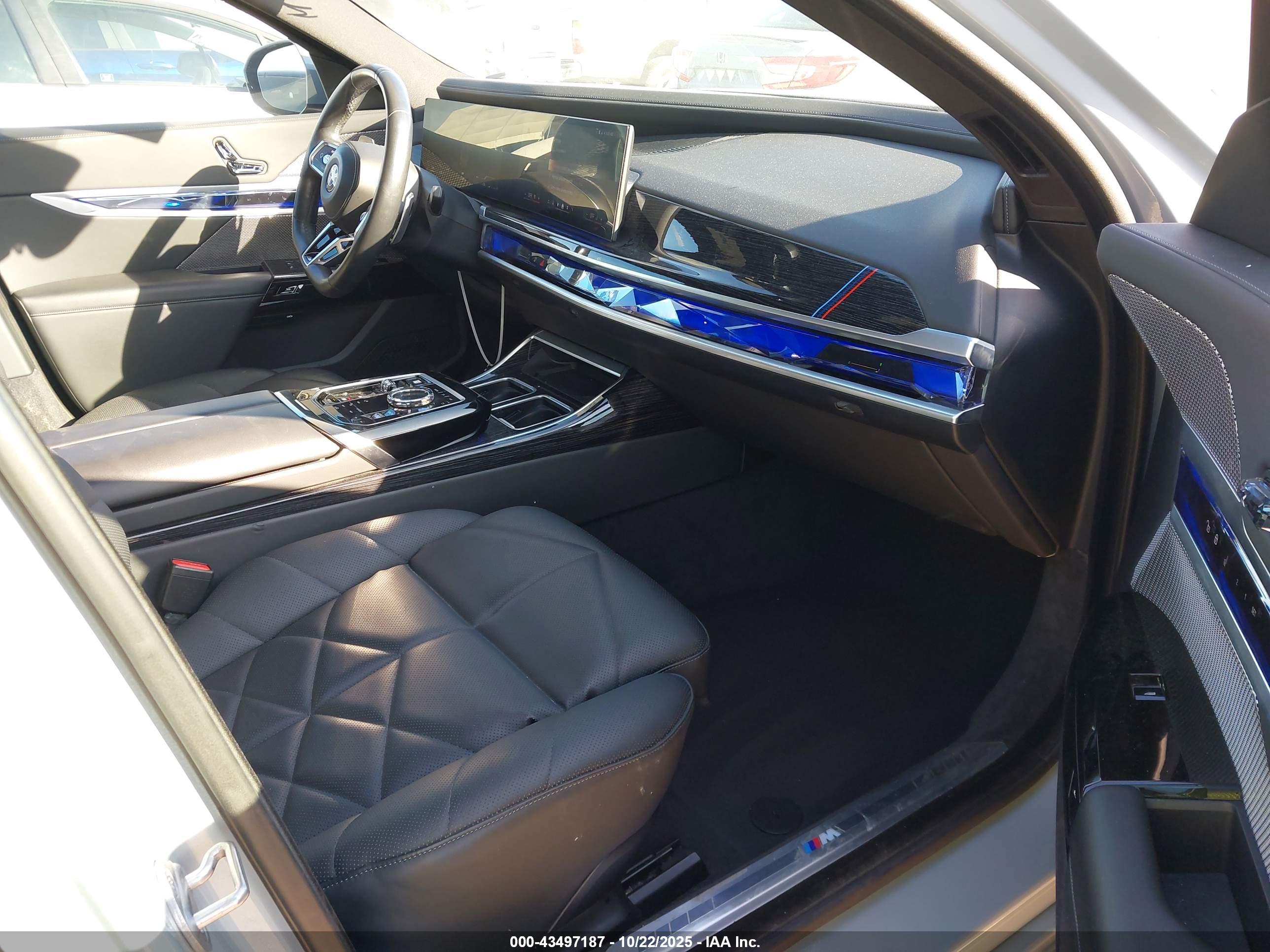 BMW 740 image 5