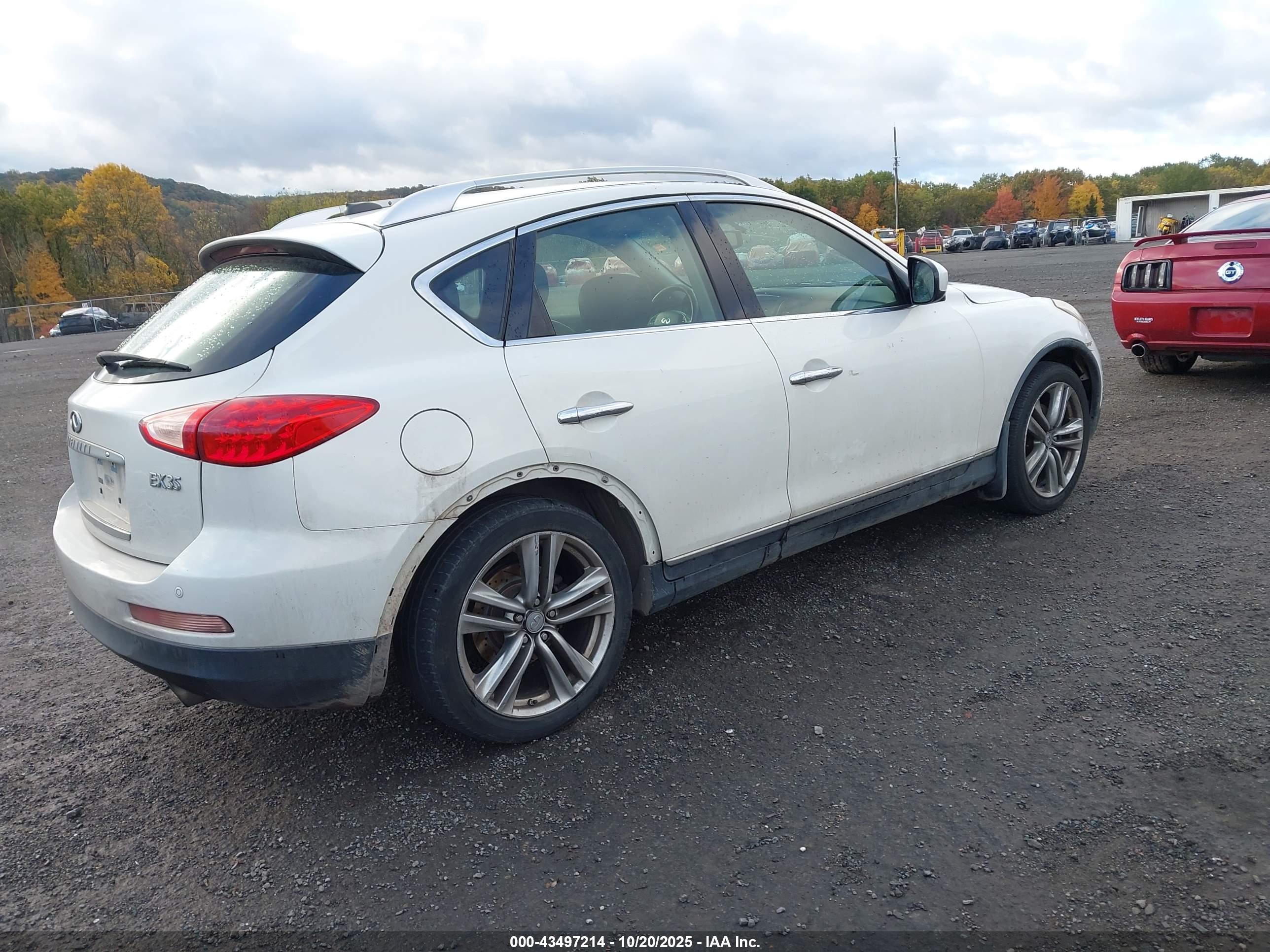 INFINITI EX35 image 4